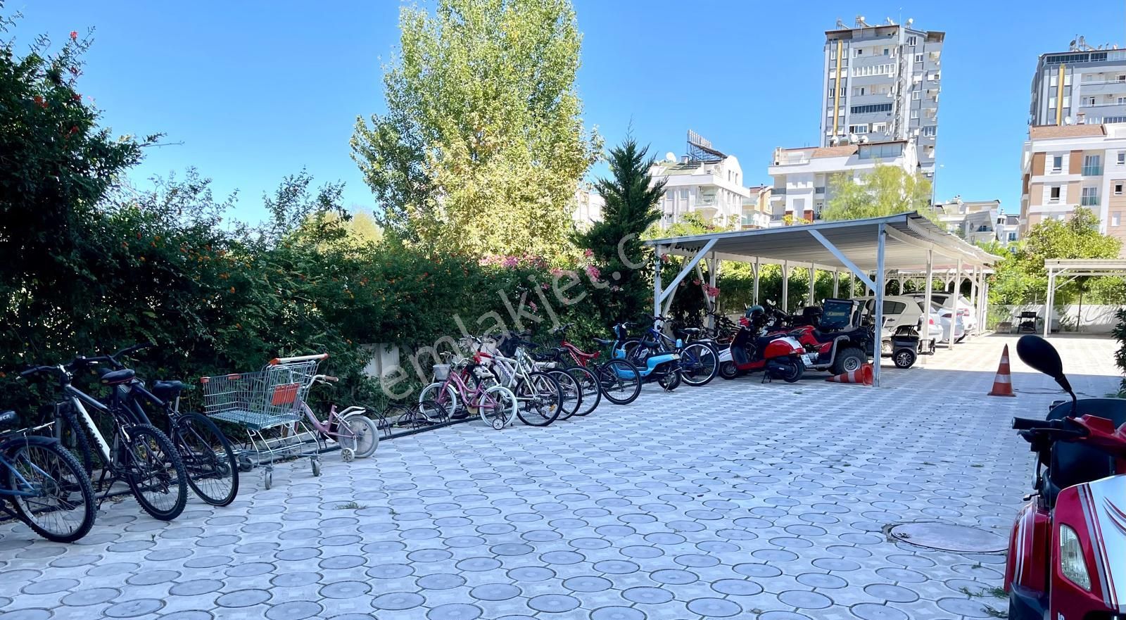 Liman 'da Arakatta Havuz Manzaralı Şık 1+1 - Görsel 15