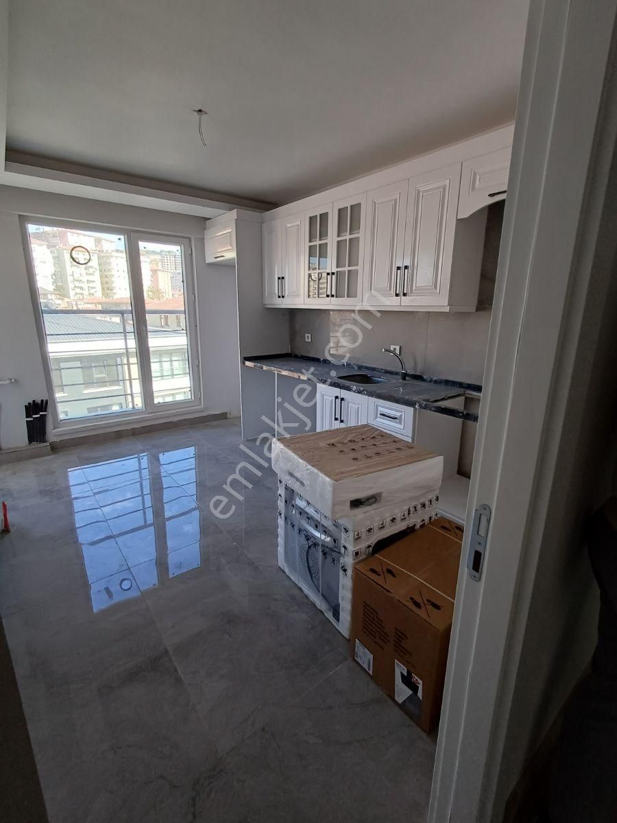 Çankaya Ebeveyn Banyolu Satılık 3+1