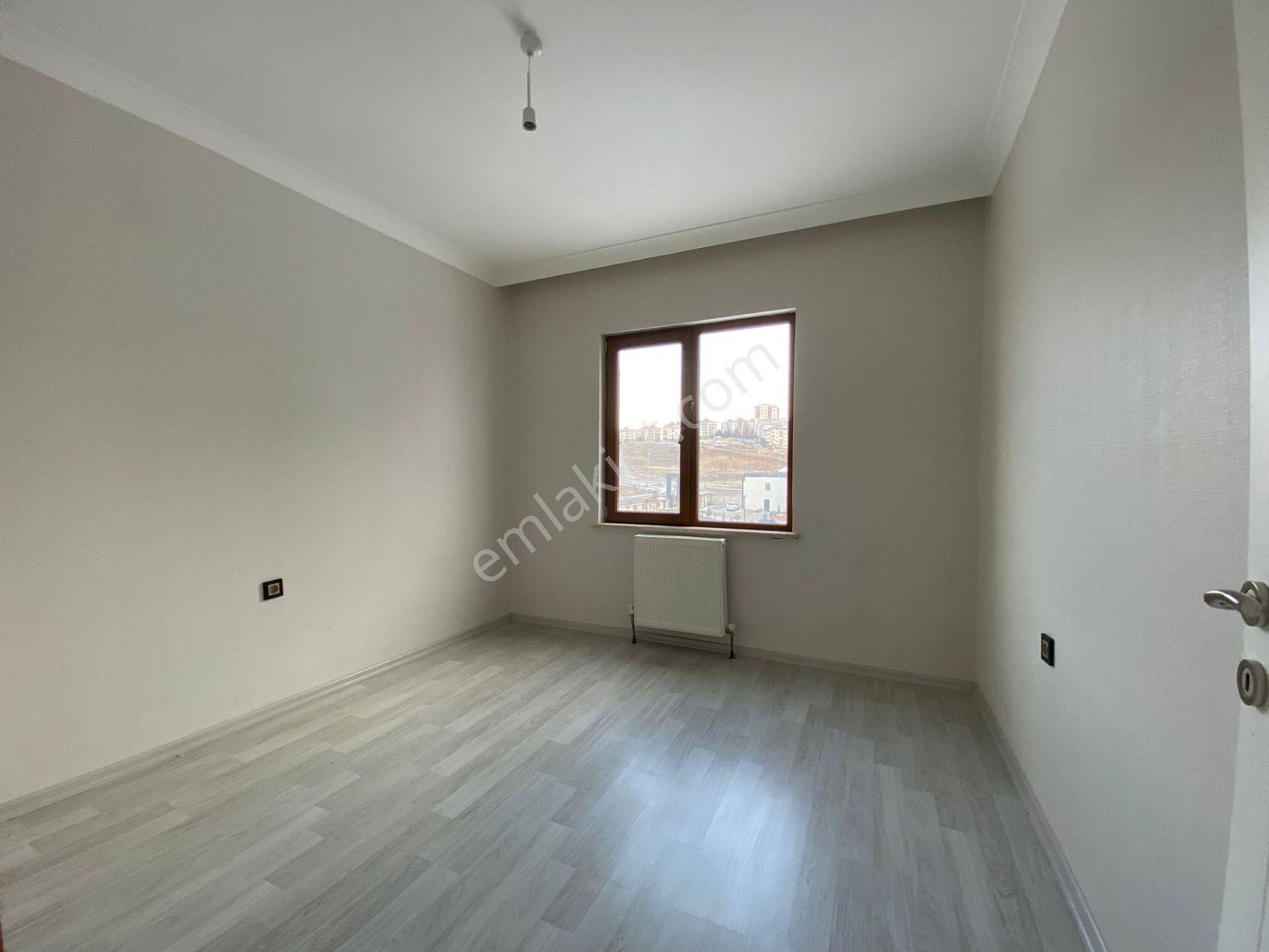 Nasip Ten Site İçersinde Teras Balkonlu Çift Banyolu 4+1 Kiralık - Görsel 19