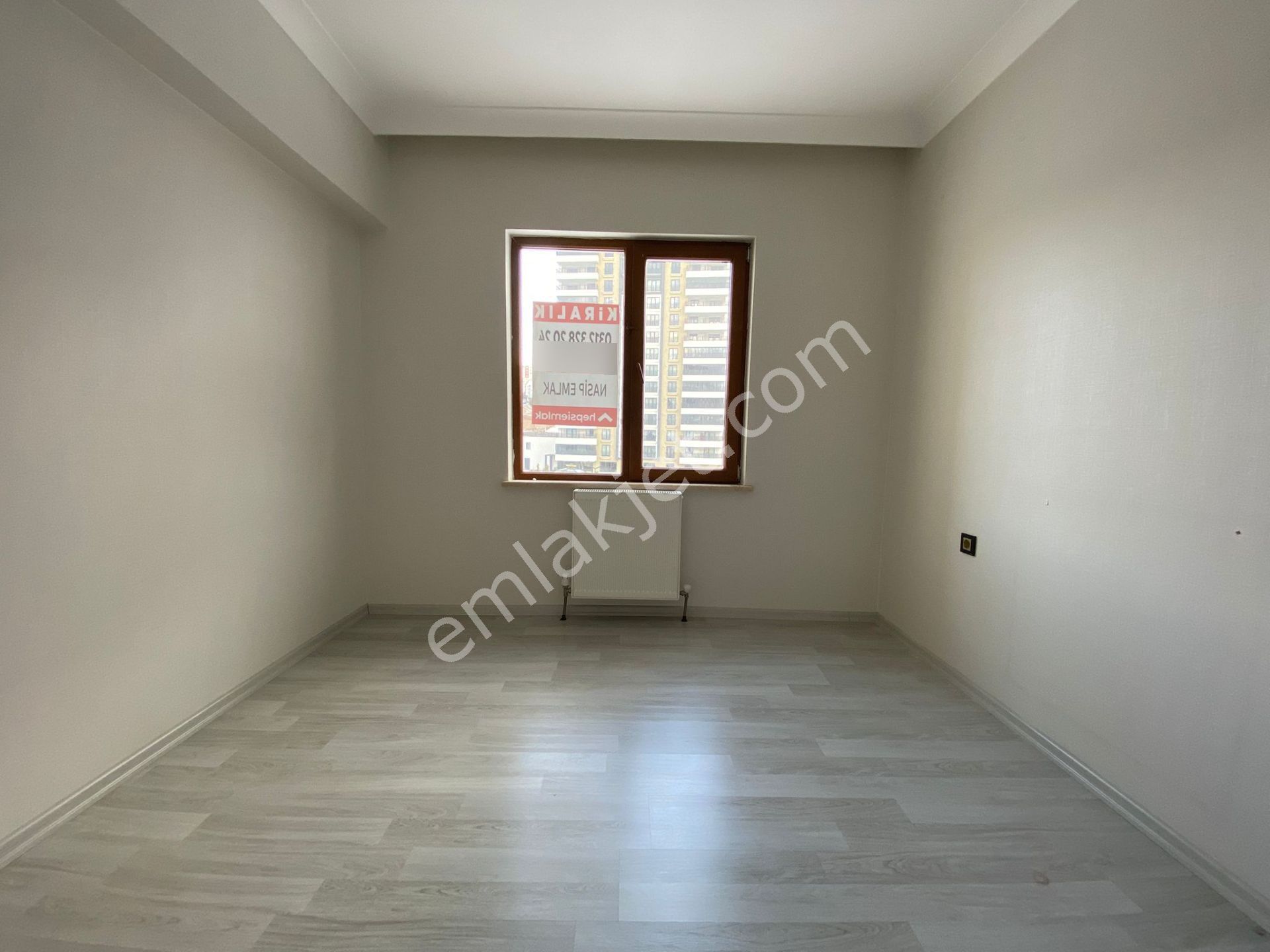 Nasip Ten Site İçersinde Teras Balkonlu Çift Banyolu 4+1 Kiralık - Görsel 23