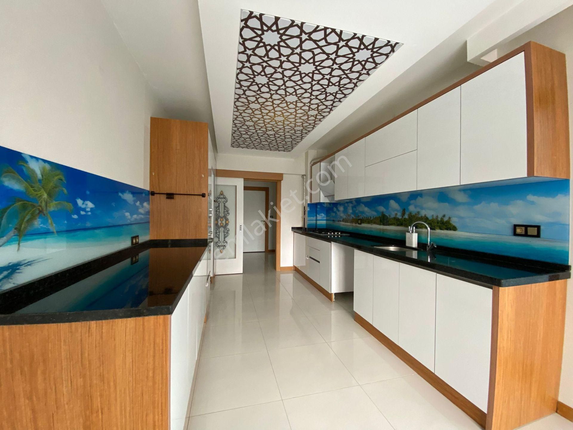 Nasip Ten Site İçersinde Teras Balkonlu Çift Banyolu 4+1 Kiralık - Görsel 6