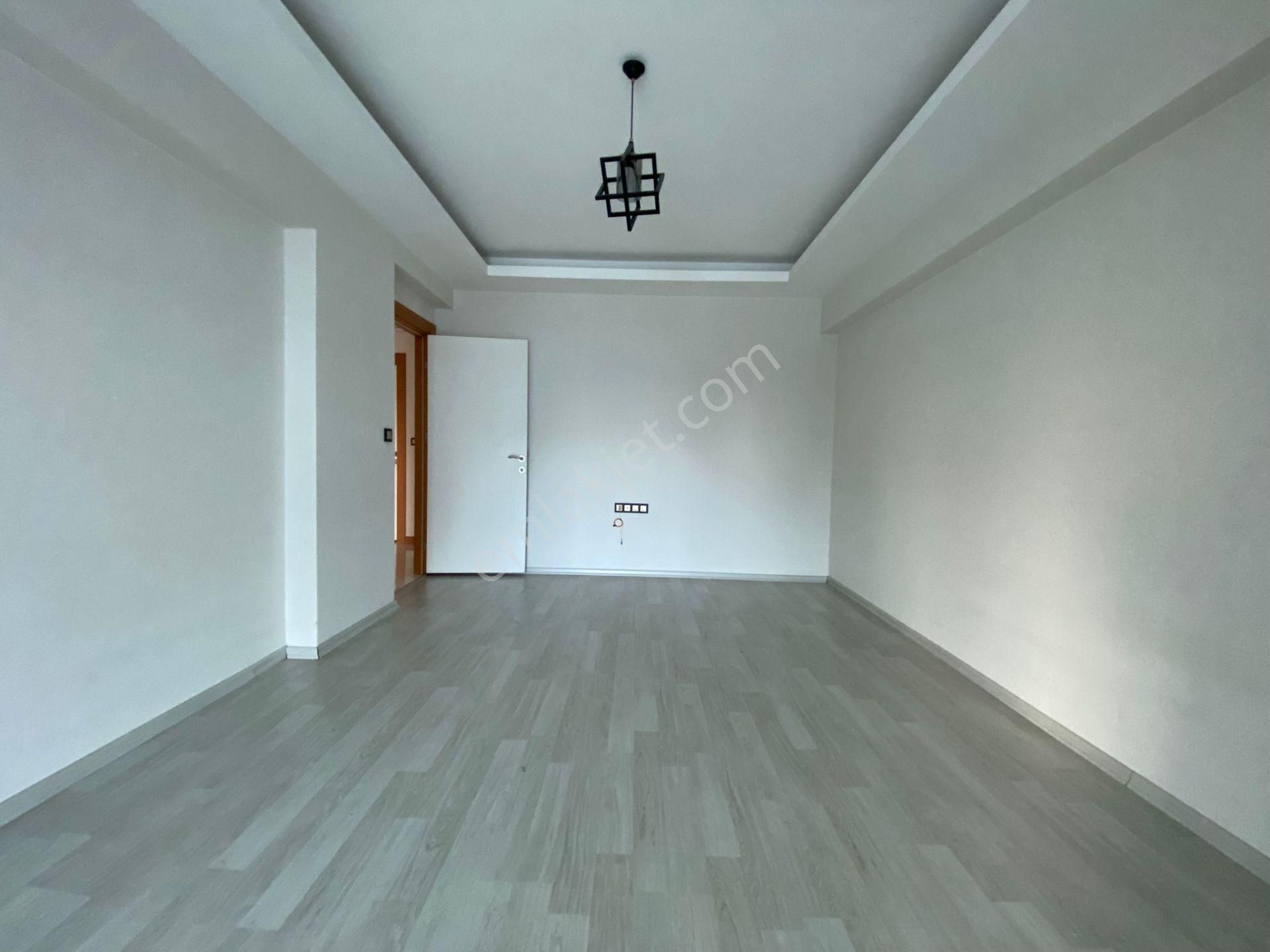 Nasip Ten Site İçersinde Teras Balkonlu Çift Banyolu 4+1 Kiralık - Görsel 16