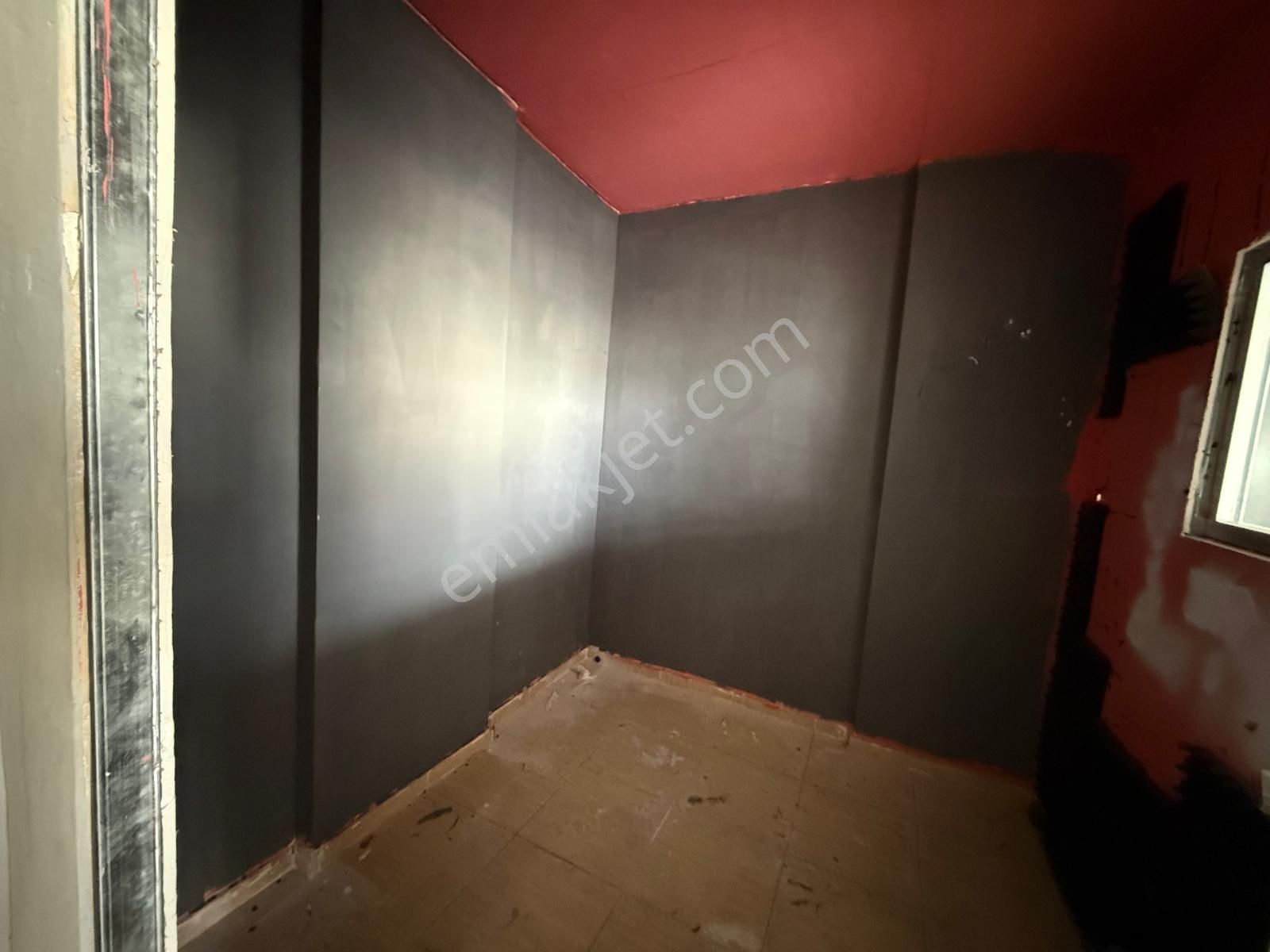 Gökçe Emlak'tan 30m² Önü Açık Caddede Kiralık Dükkan - Görsel 6