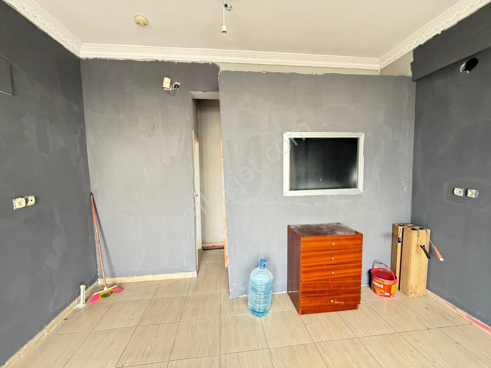 Gökçe Emlak'tan 30m² Önü Açık Caddede Kiralık Dükkan - Görsel 7