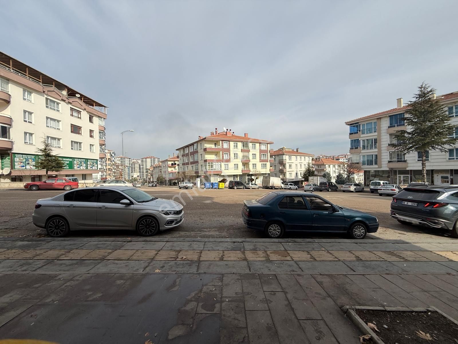 Gökçe Emlak'tan 30m² Önü Açık Caddede Kiralık Dükkan - Görsel 9