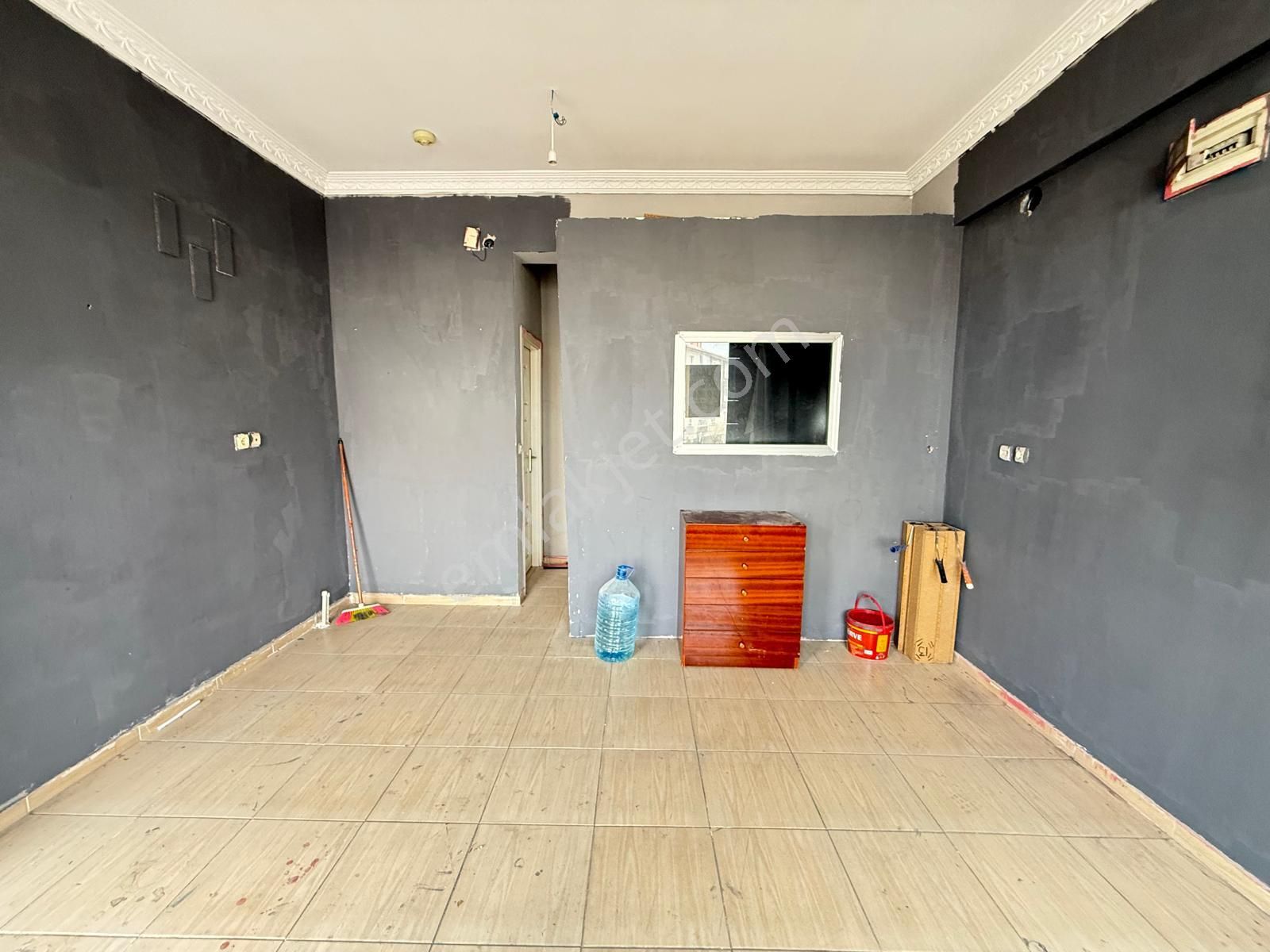 Gökçe Emlak'tan 30m² Önü Açık Caddede Kiralık Dükkan - Görsel 4