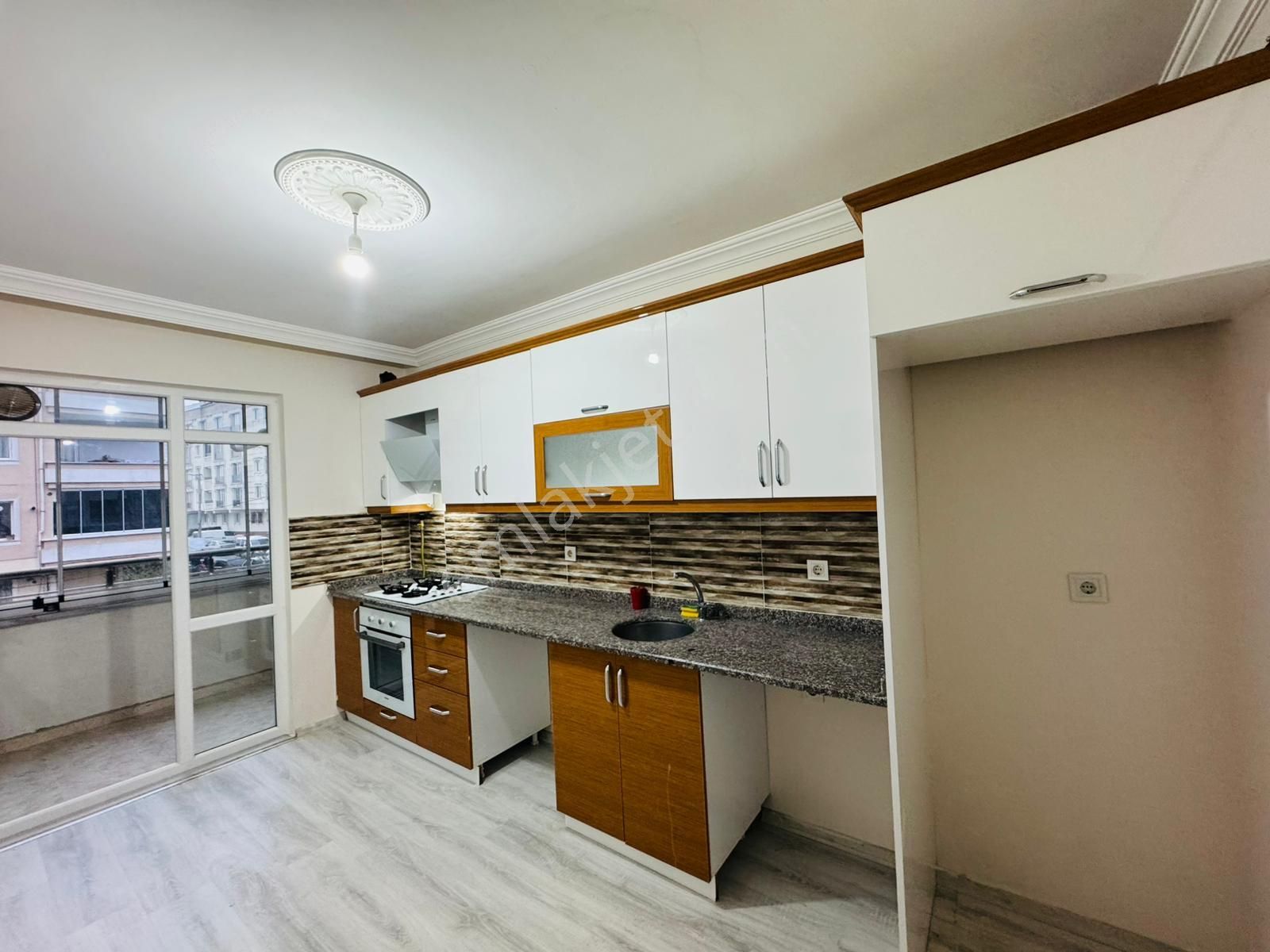 Merpa İnşaat'tan *** Fatih Mah'de/ İskanlı/ Çift Cam Balkon / Arakat 2+1 Daire - Görsel 2