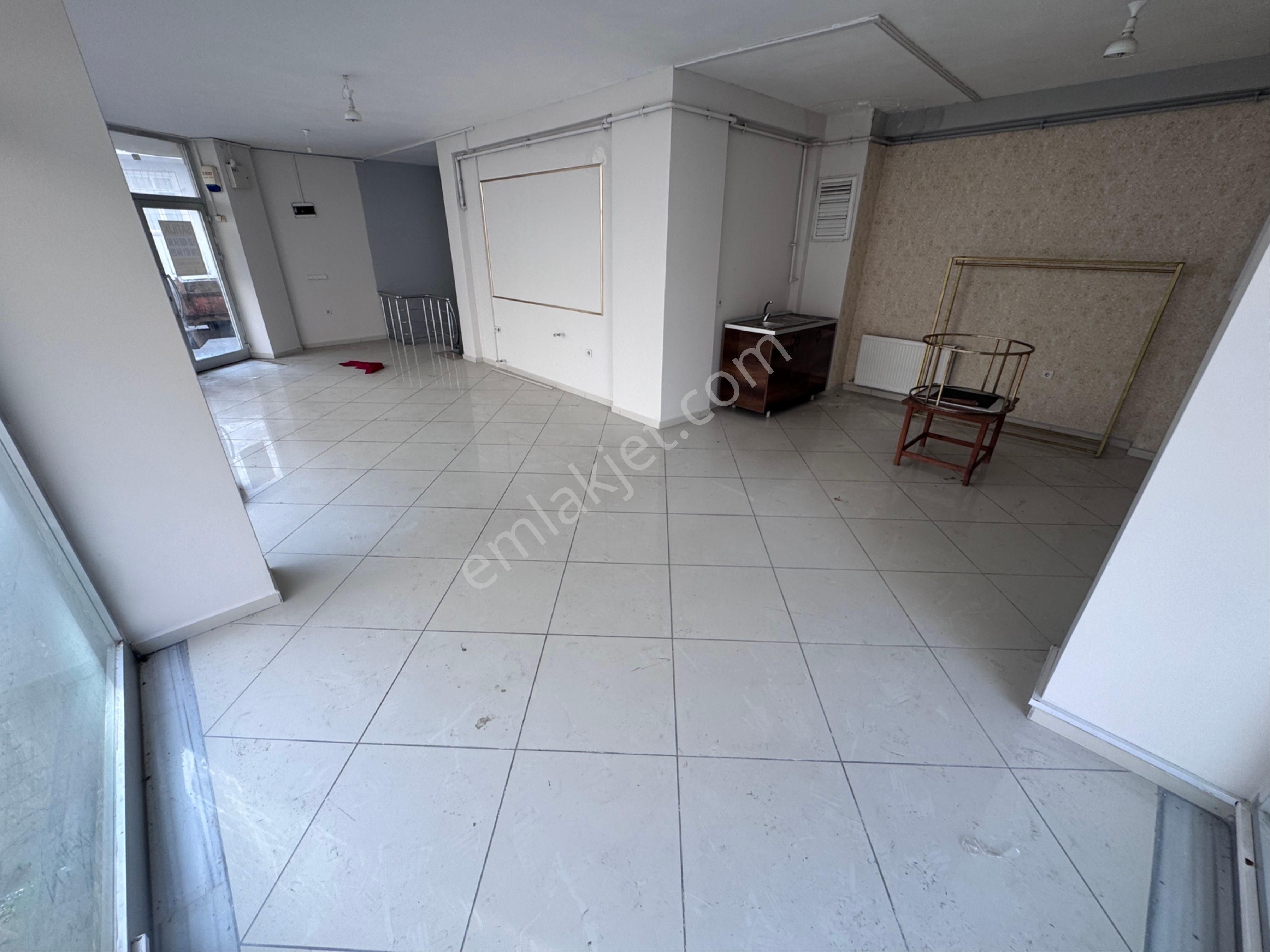 Bulut Beta Emlak’tan İnönü Mah Sultangazi Cad 3.parsel Geniş Dükkan - Görsel 7