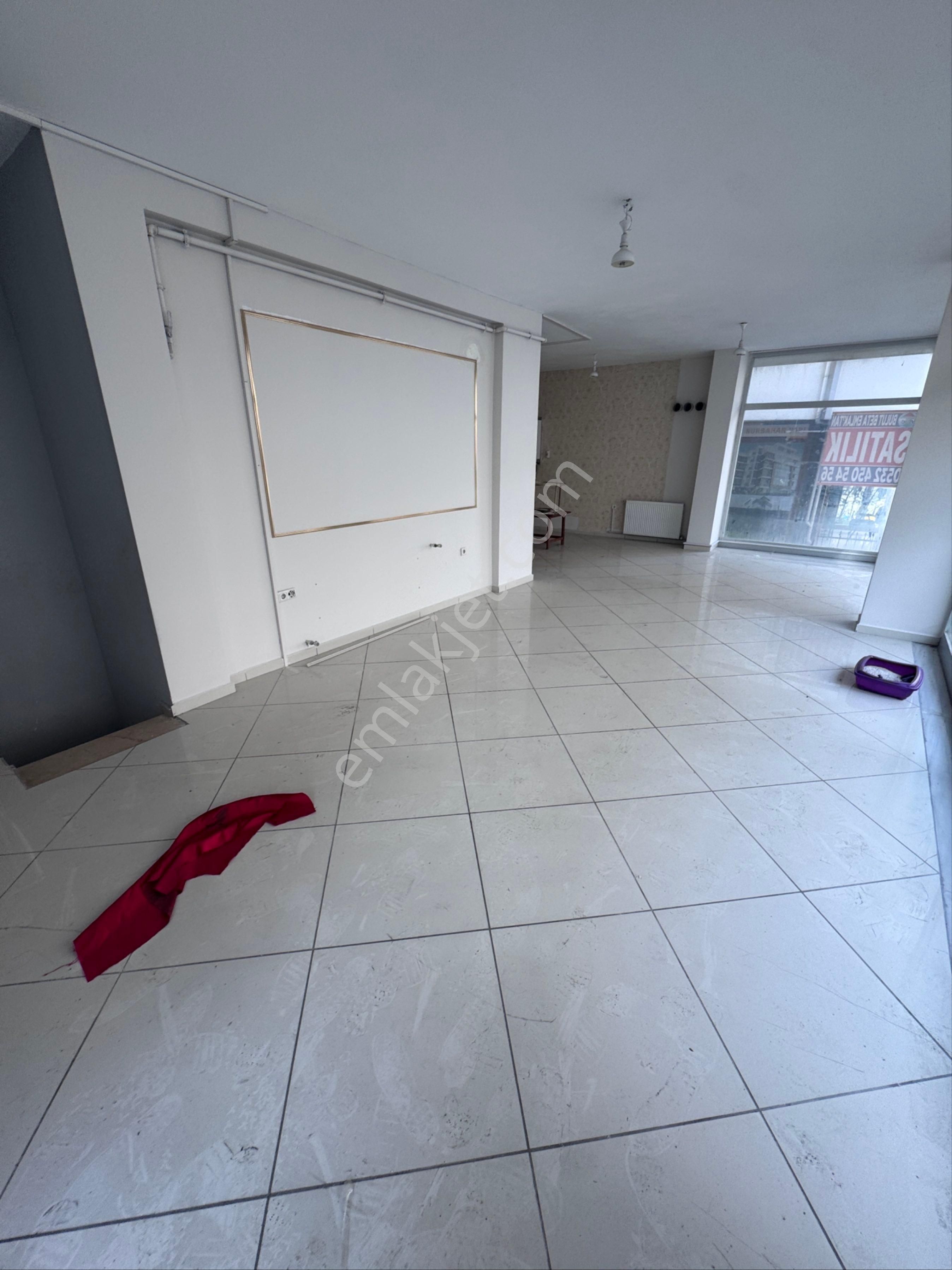 Bulut Beta Emlak’tan İnönü Mah Sultangazi Cad 3.parsel Geniş Dükkan - Görsel 9