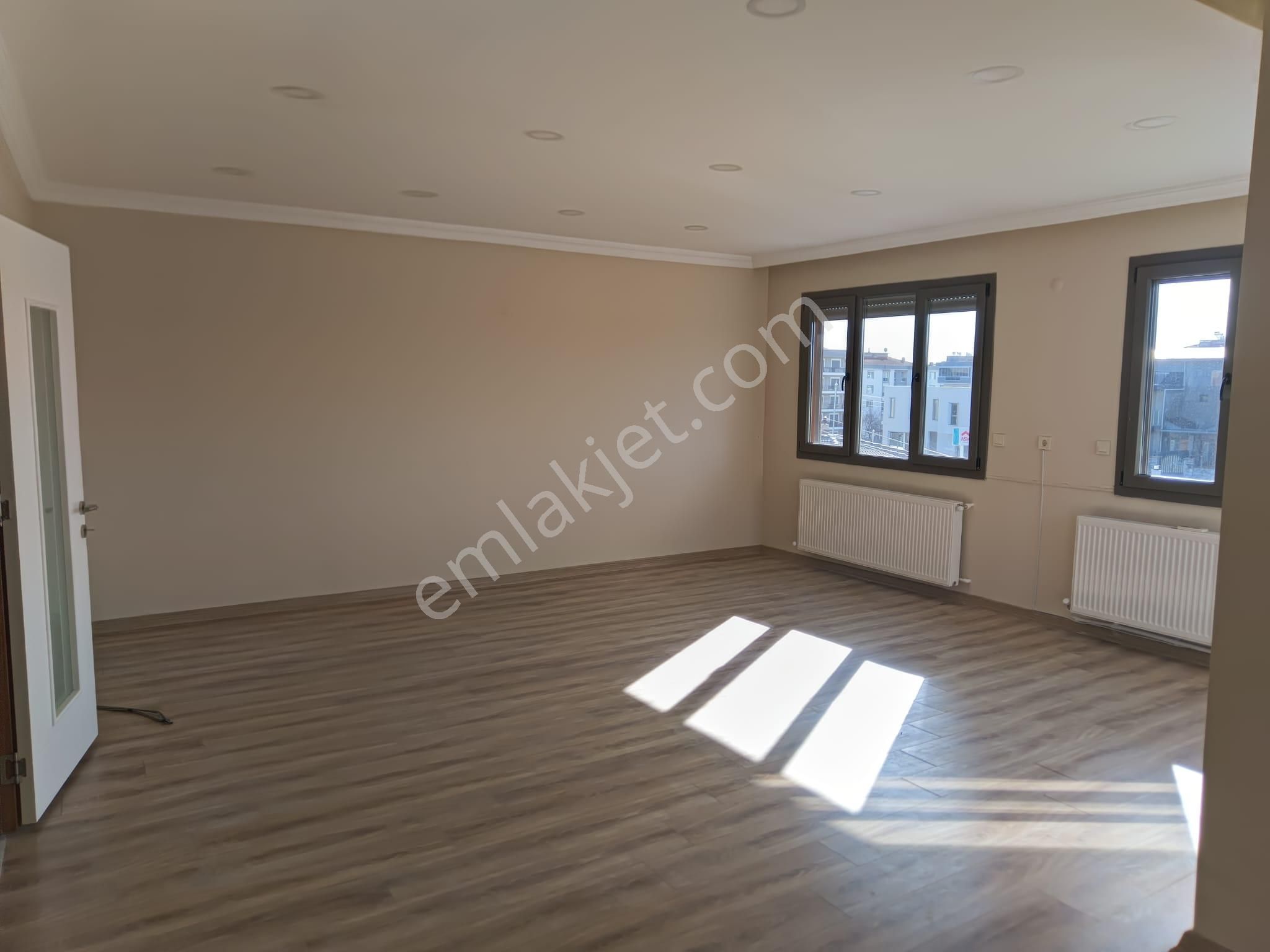 Menderes Turyap'tan Barbaros Mh. 2+1 Bakımlı Kiralık Daire - Görsel 13