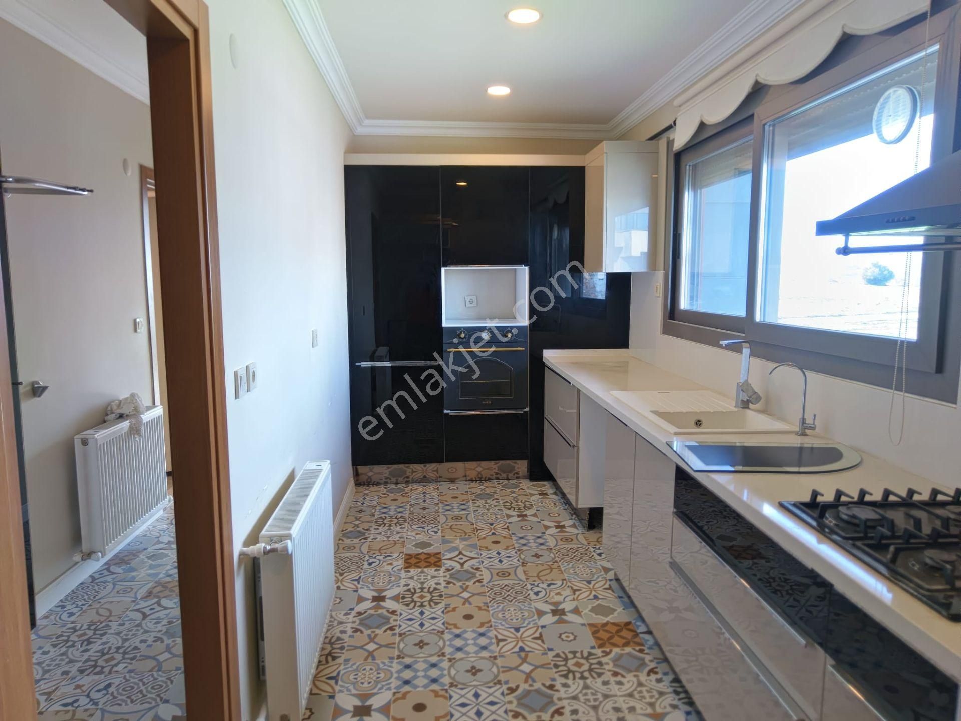 Menderes Turyap'tan Barbaros Mh. 2+1 Bakımlı Kiralık Daire - Görsel 32