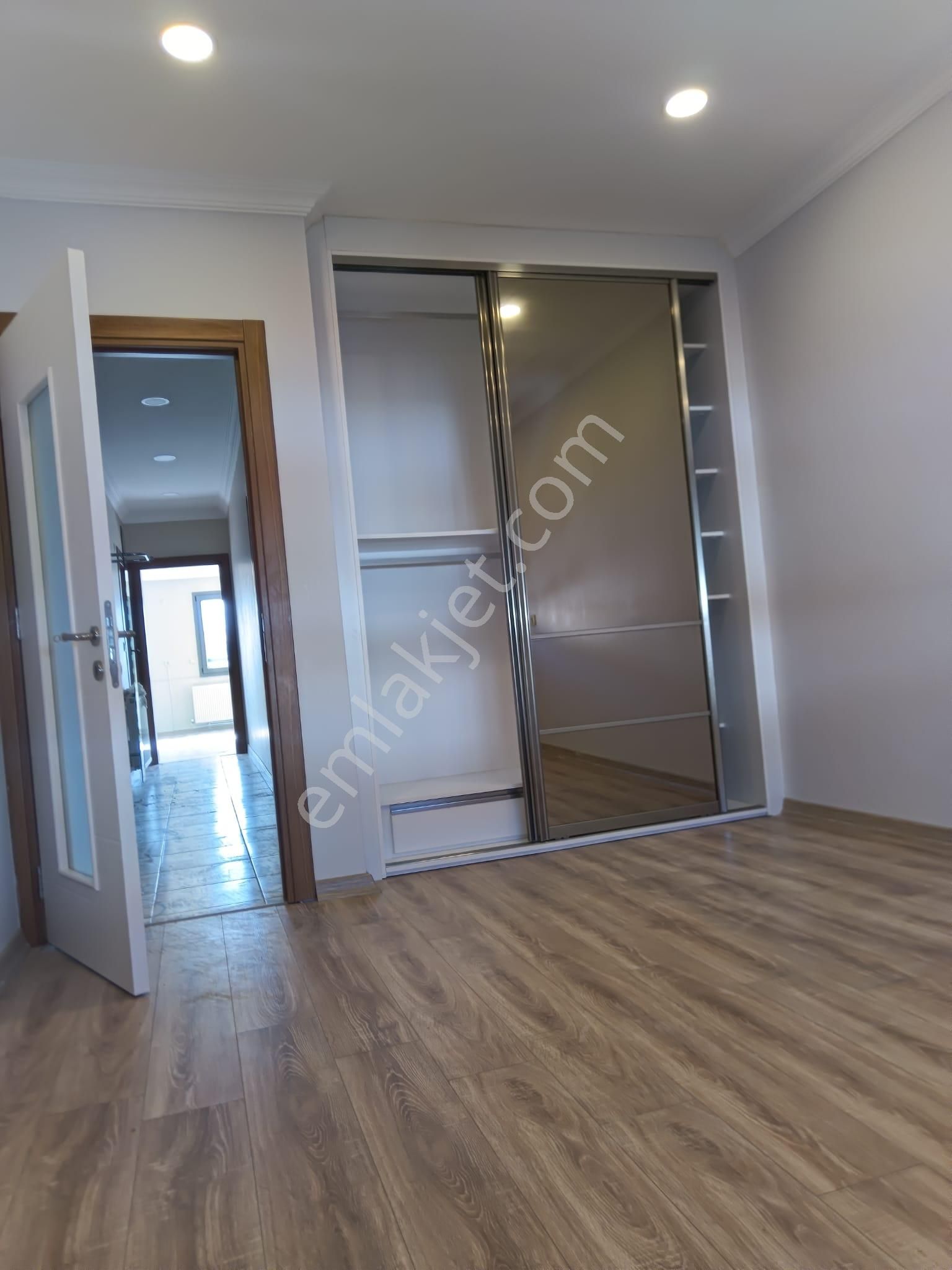 Menderes Turyap'tan Barbaros Mh. 2+1 Bakımlı Kiralık Daire - Görsel 25