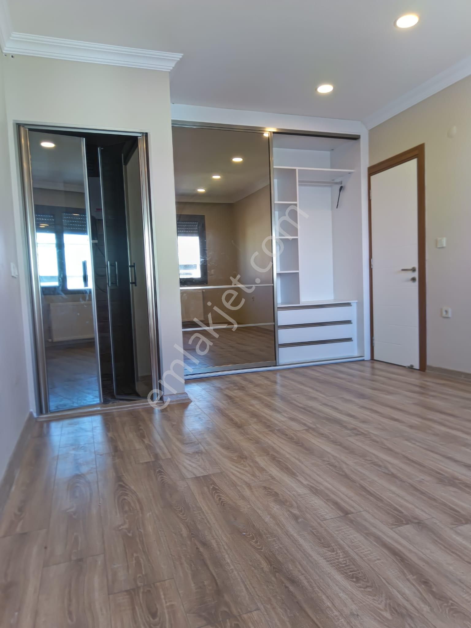 Menderes Turyap'tan Barbaros Mh. 2+1 Bakımlı Kiralık Daire - Görsel 24