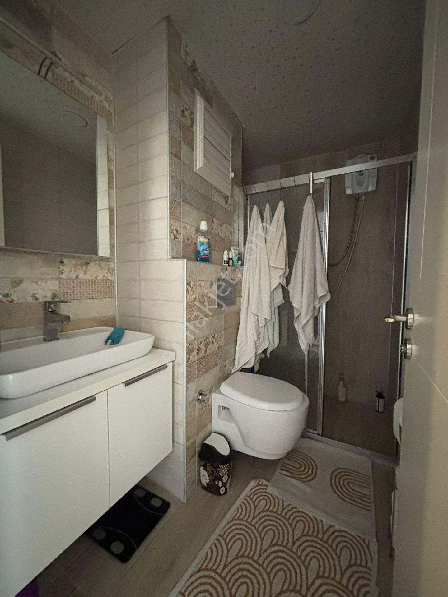 Sarıçam Çarkıpare De Site İçinde Bulvar Üzeri İskanlı Hasarsız Eminevime Uygun 1+1 Satılık Daire - Görsel 3