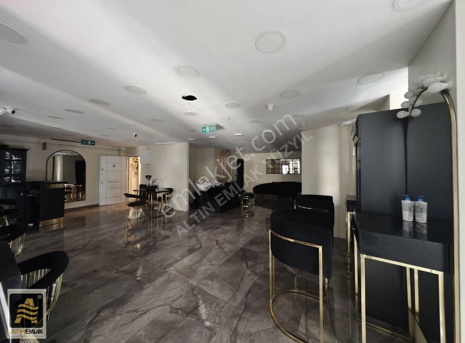 Barbaros Cd. Üzerinde Kiralık Vitrin Değeri Yüksek 2 Katl İşyeri - Görsel 8