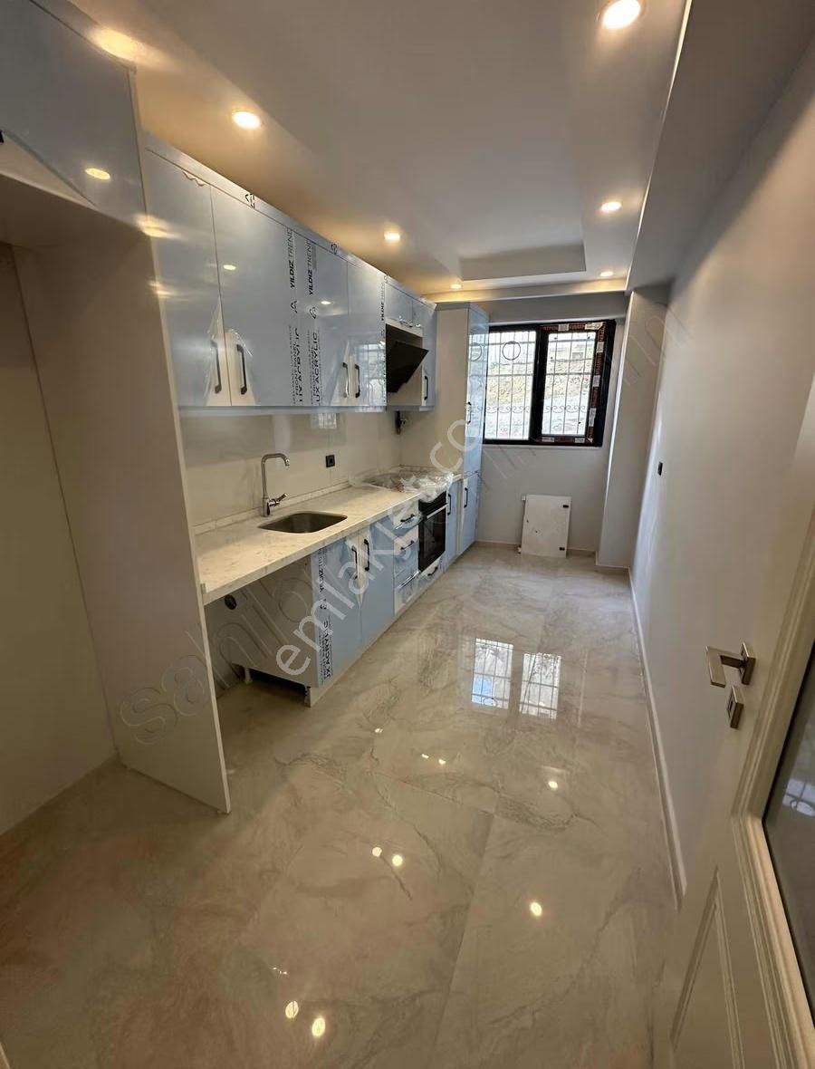 Özer Emlakdan Satılık Ögrenciler Skda 2+1 Daire Sıfır Otoparklı