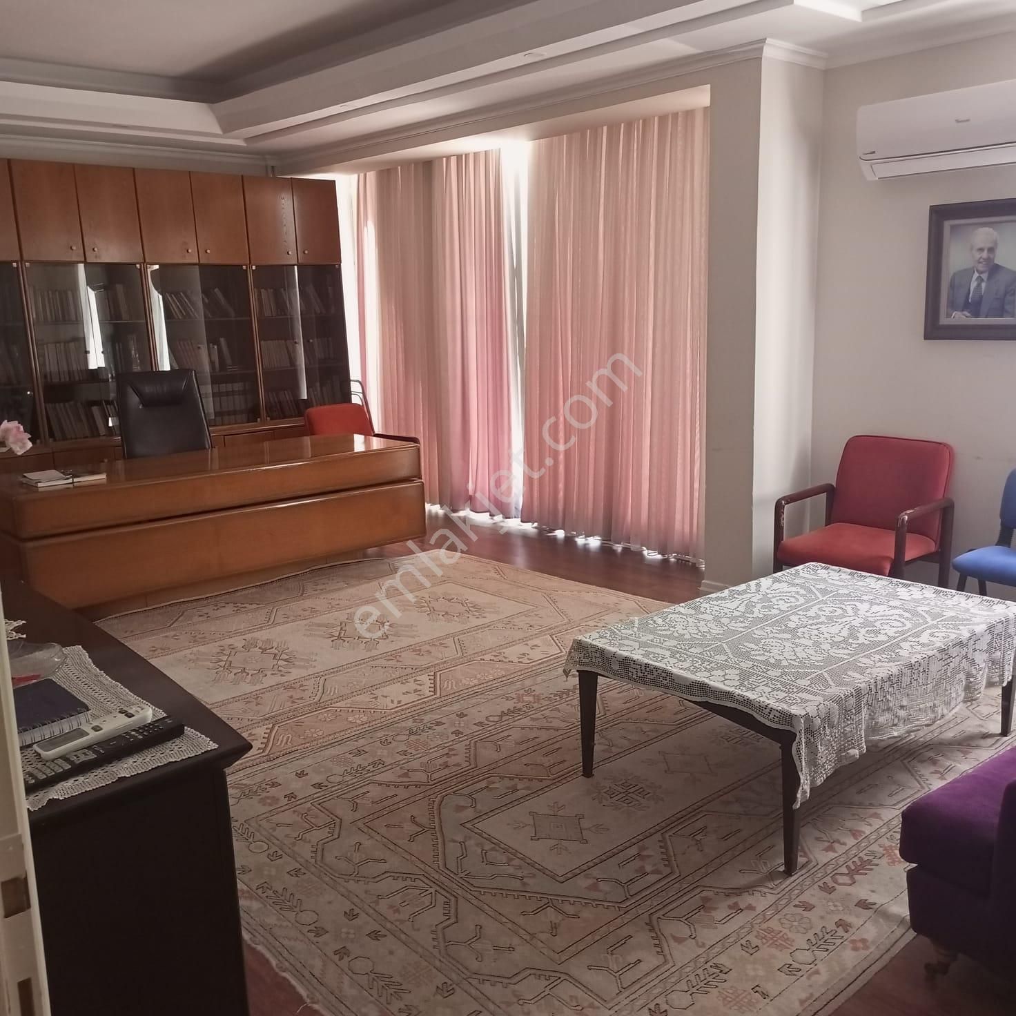 Antalya Bahçelievler'de Kiralık, Tam Donanımlı 4+1 Daire