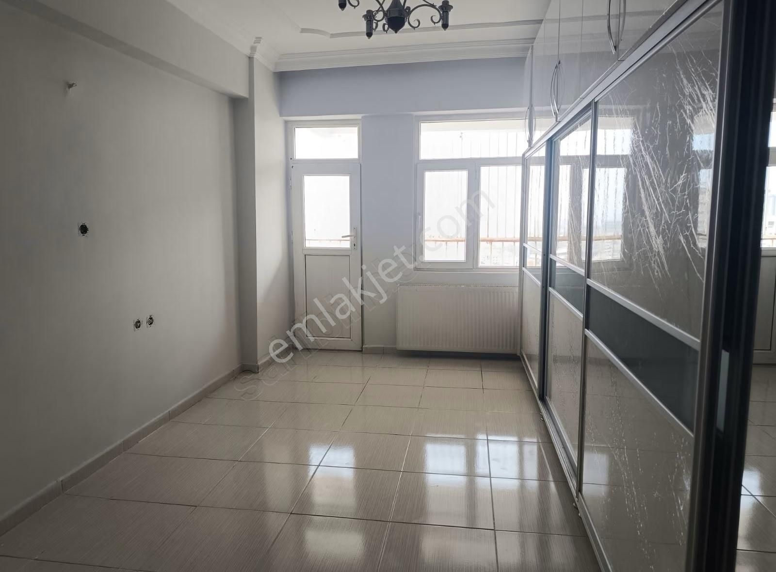 Doğukent 2 35 Cadde 3+1 Ara Kat Bakımlı Kiralık Daire. - Görsel 8