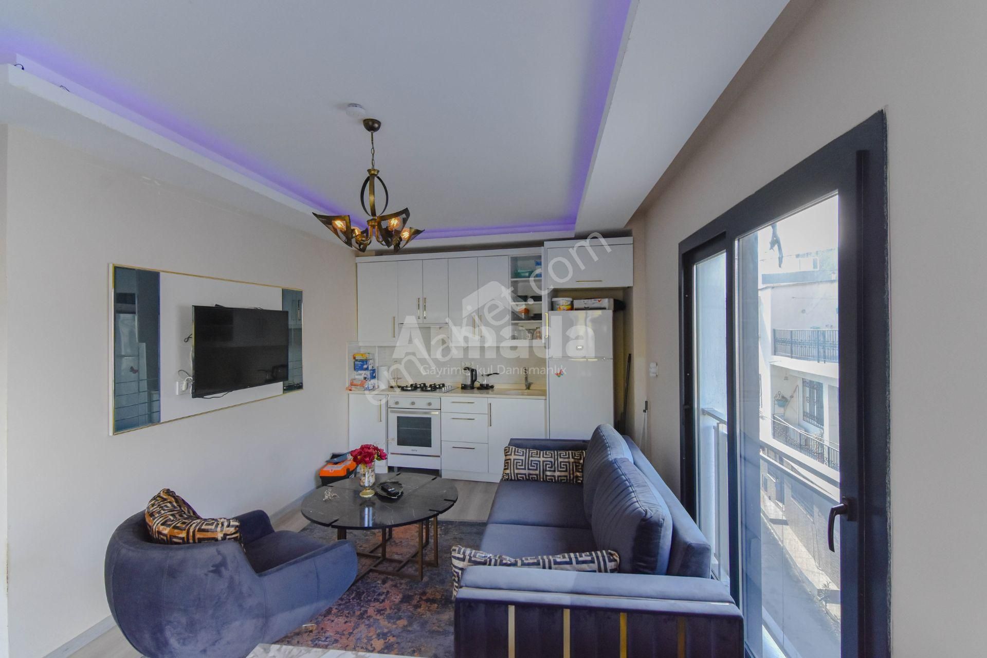 Kuşadası Merkez'de Satılık 1+1 Eşyalı Daire - Görsel 3