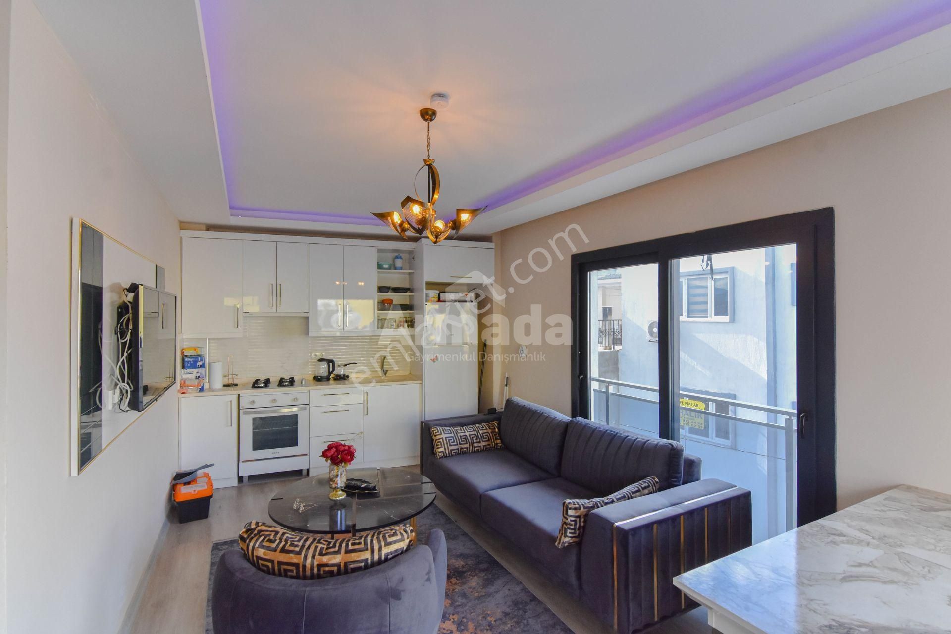 Kuşadası Merkez'de Satılık 1+1 Eşyalı Daire - Görsel 2