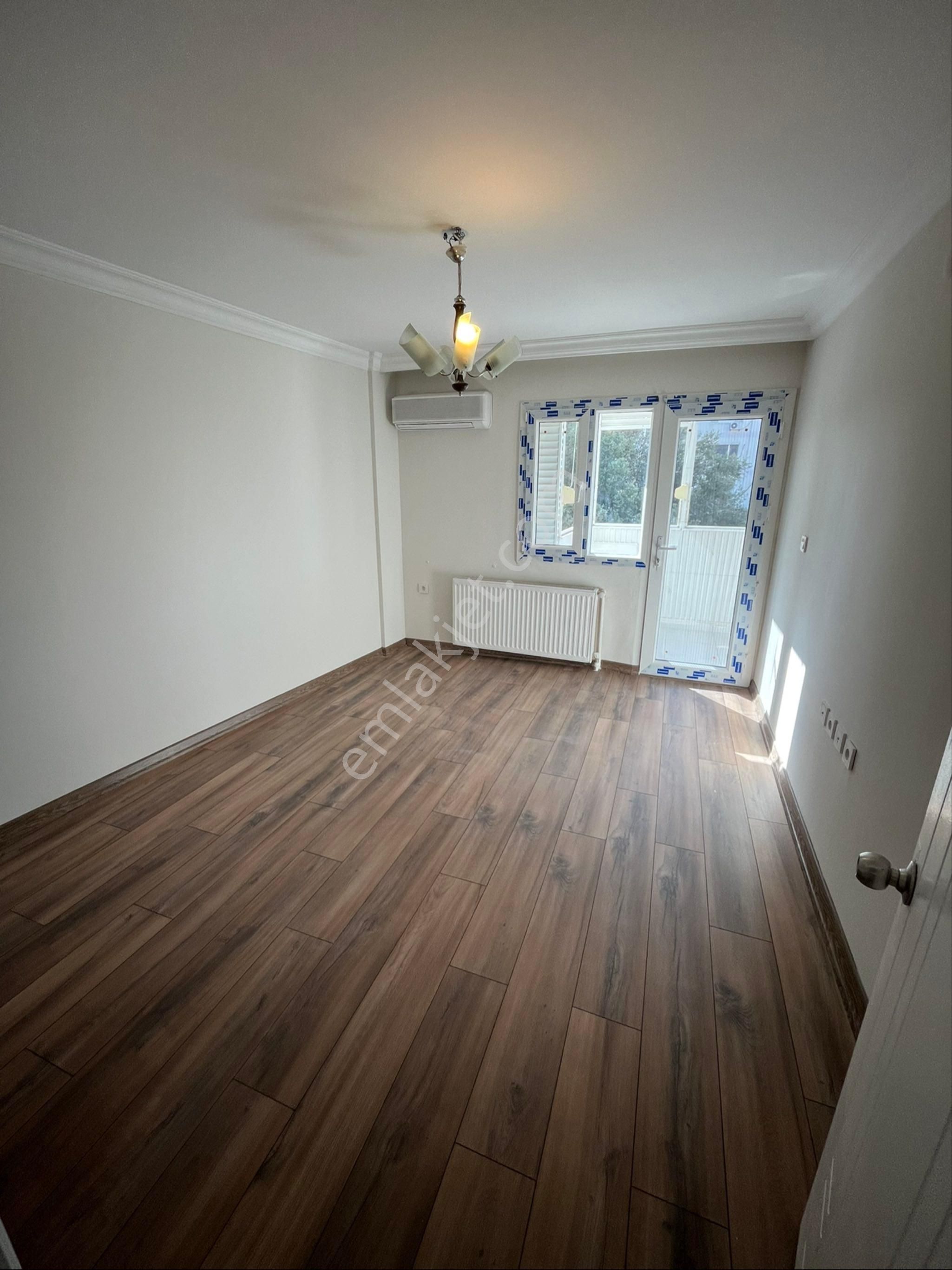 Ogün'den Güzelyalı Merkezde Asansörlü Otoparklı Arakat Genç Binada Satılık Daire - Görsel 21