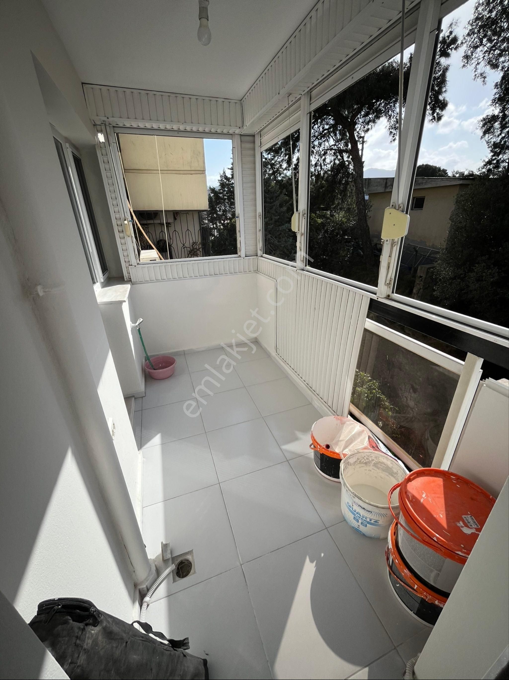 Ogün'den Güzelyalı Merkezde Asansörlü Otoparklı Arakat Genç Binada Satılık Daire - Görsel 10