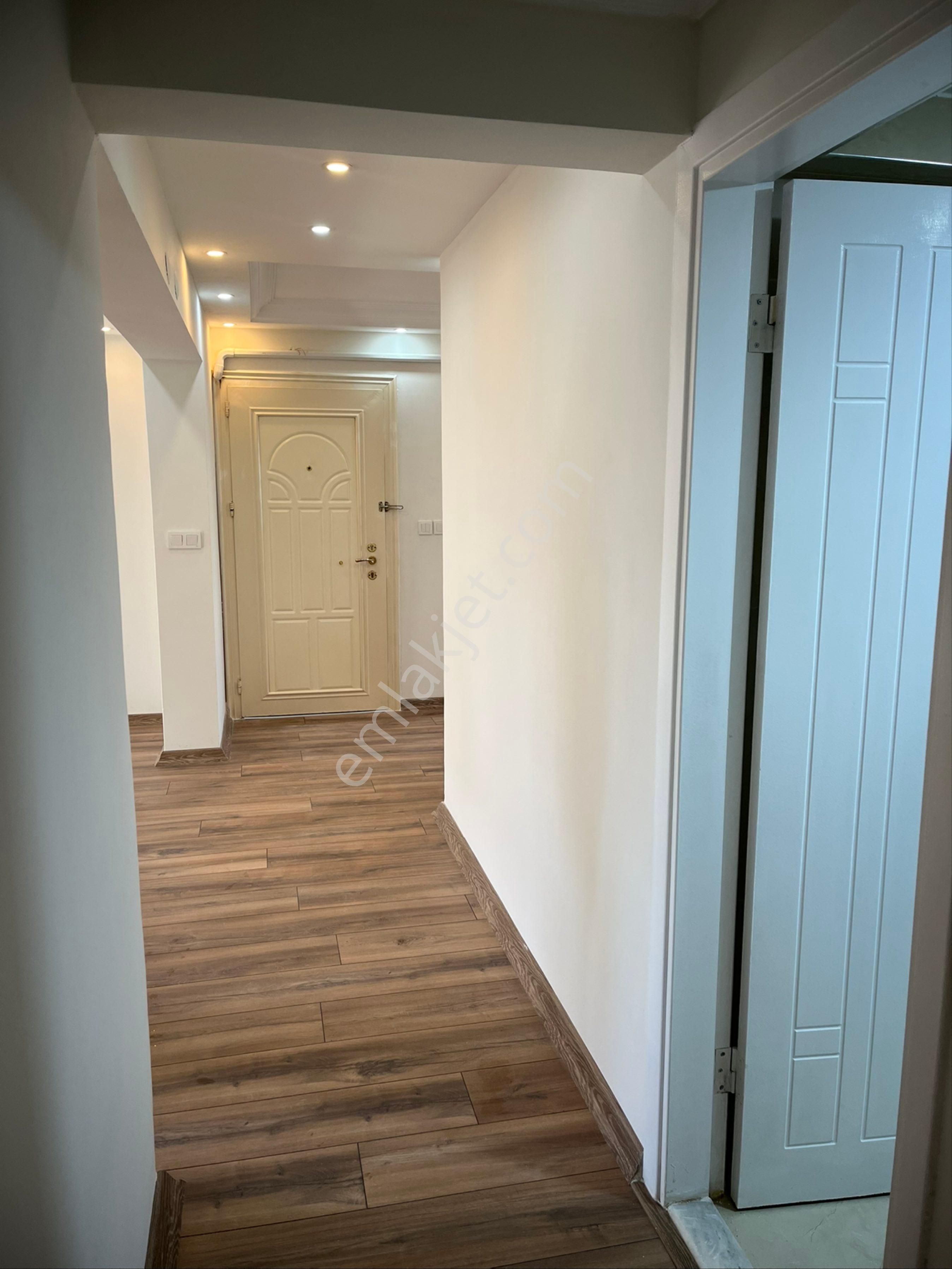 Ogün'den Güzelyalı Merkezde Asansörlü Otoparklı Arakat Genç Binada Satılık Daire - Görsel 19