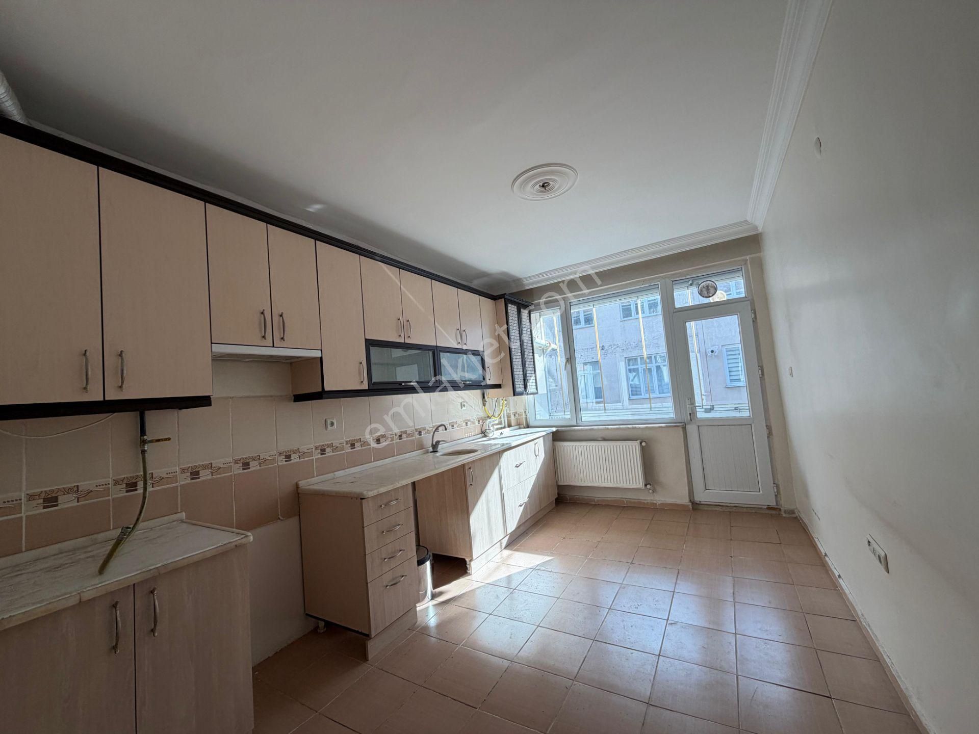 Akademi'den Espark Yakını Ara Kat Çift Balkonlu Geniş 3+1 - Görsel 4