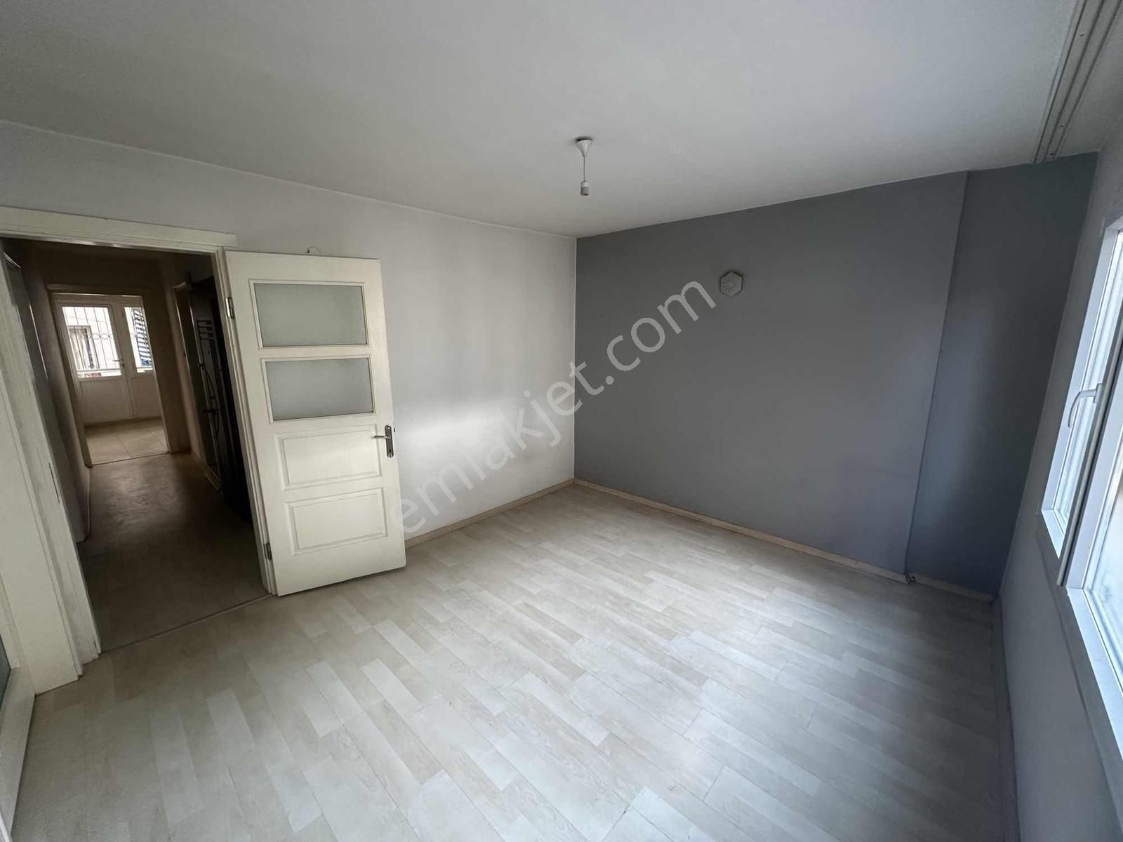 Merkezi Lokasyonda Kiralık 2+1 Kapalı Mutfak Çift Cephe Daire - Görsel 22