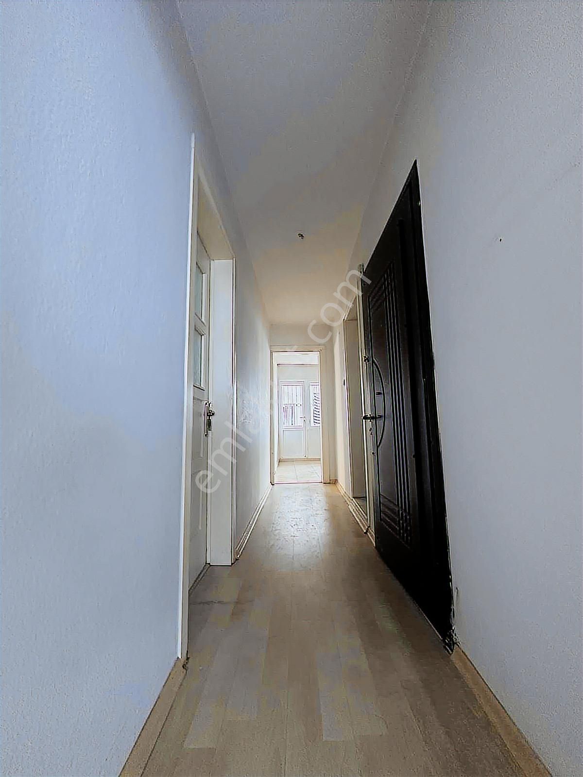 Merkezi Lokasyonda Kiralık 2+1 Kapalı Mutfak Çift Cephe Daire - Görsel 3