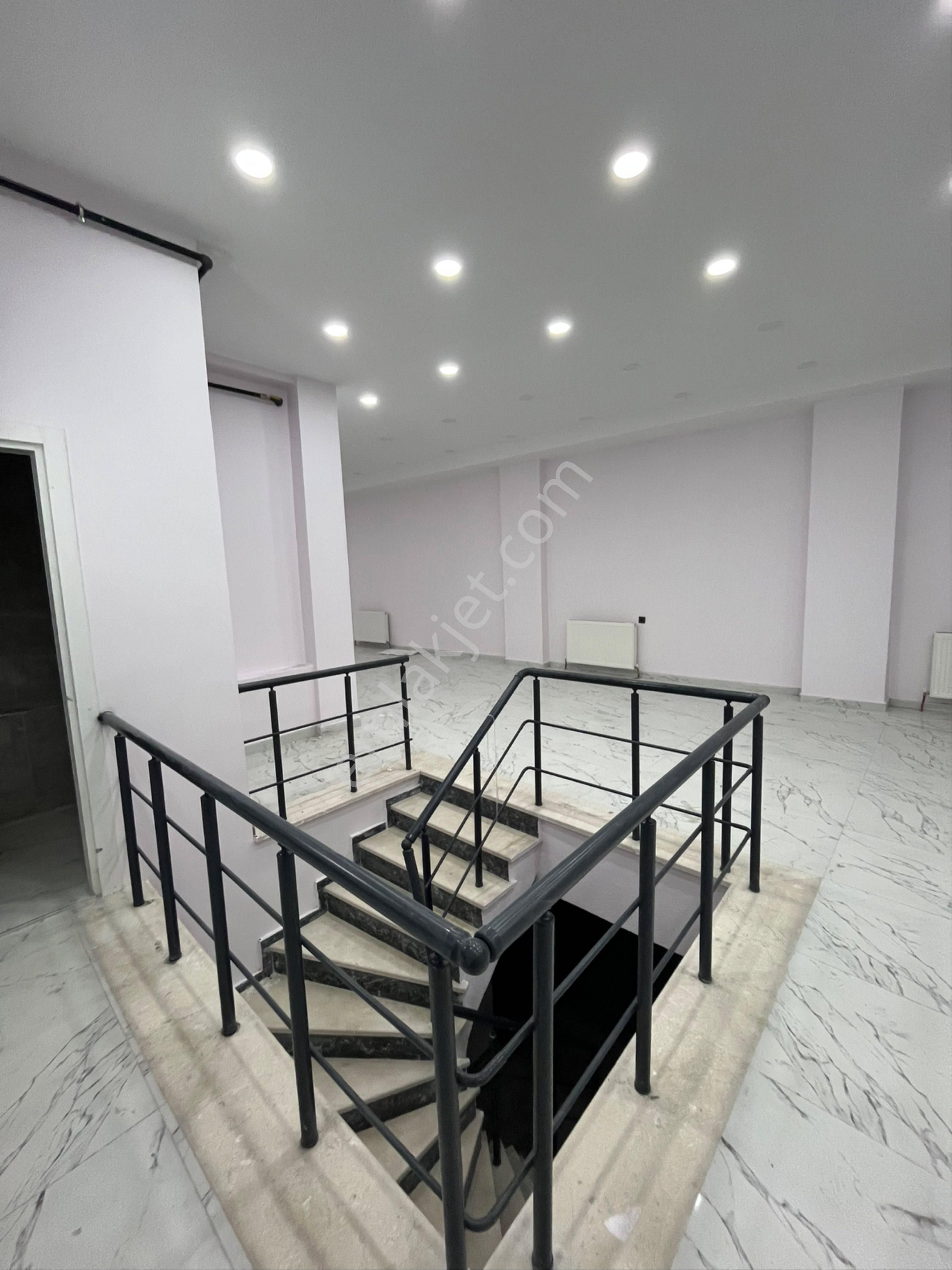 Mutlu Gayrimenkulden Kiralık Dükkan - Görsel 18