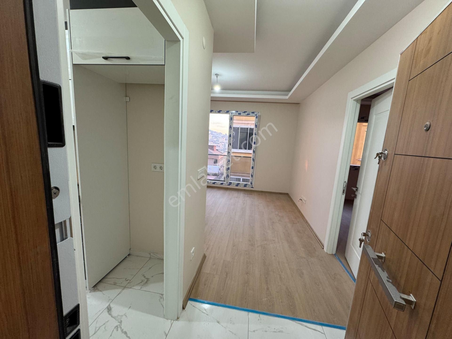 Ataşehir, İnönü Mh.19 Mayıs Cd Üzeri Metroya, Marketlere, 7tepe Üni'ye Yakın 1+1 - Görsel 32
