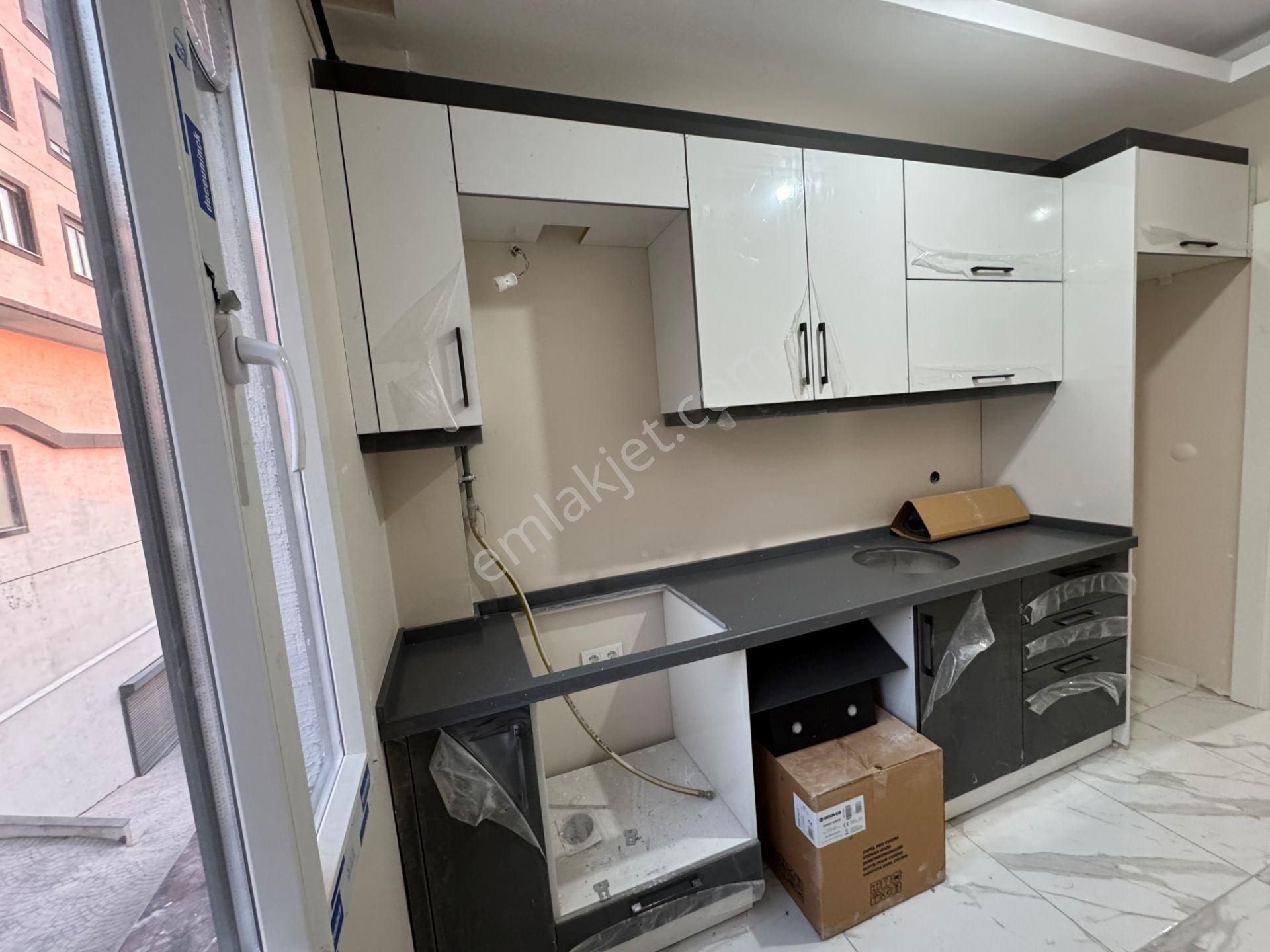 Ataşehir, İnönü Mh.19 Mayıs Cd Üzeri Metroya, Marketlere, 7tepe Üni'ye Yakın 1+1 - Görsel 7
