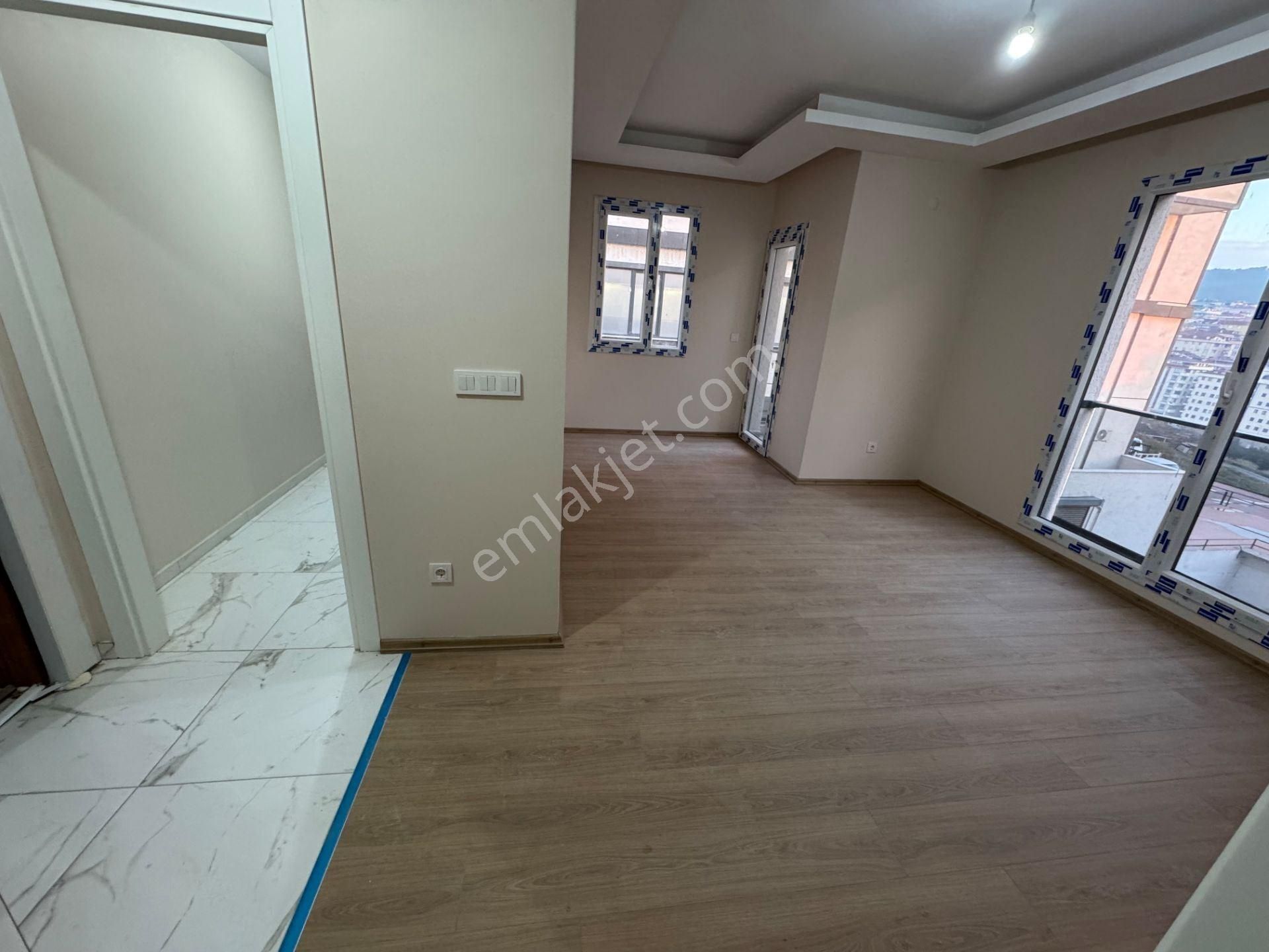 Ataşehir, İnönü Mh.19 Mayıs Cd Üzeri Metroya, Marketlere, 7tepe Üni'ye Yakın 1+1 - Görsel 3