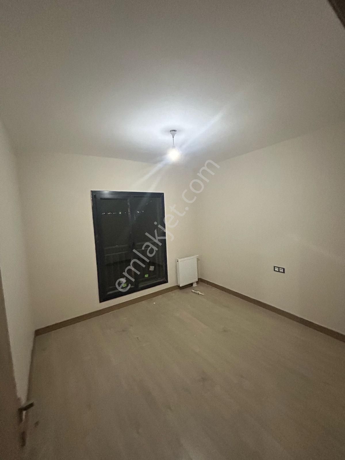 Adana Sarıçam Göztepe Tokilerinde 3+1 Yıllık Kiralık Okula Markete Dolmuşa Yakın Daire - Görsel 4