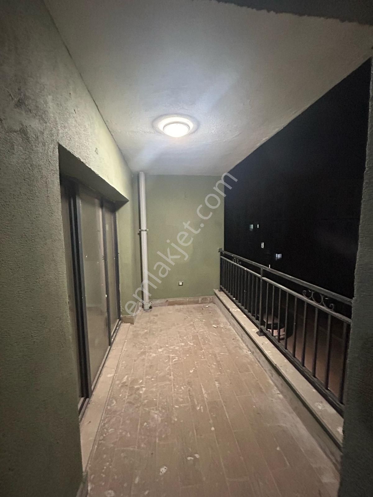 Adana Sarıçam Göztepe Tokilerinde 3+1 Yıllık Kiralık Okula Markete Dolmuşa Yakın Daire - Görsel 7