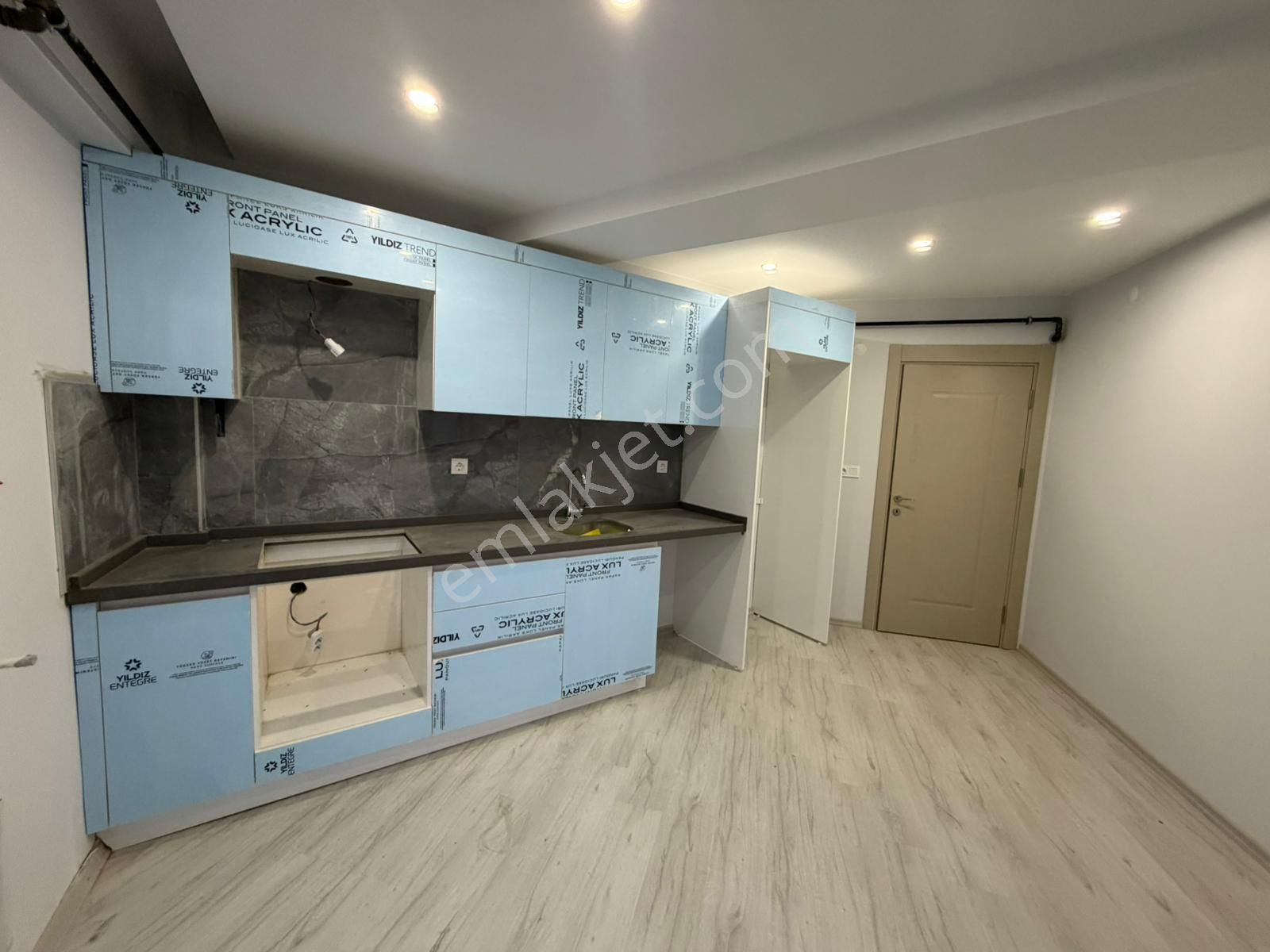 Çerkezköy*** Fevzi Paşa Mah'de '' İskanlı Kat Mülkiyetli'' Arakat Sıfır Öncephe 2+1 - Görsel 2