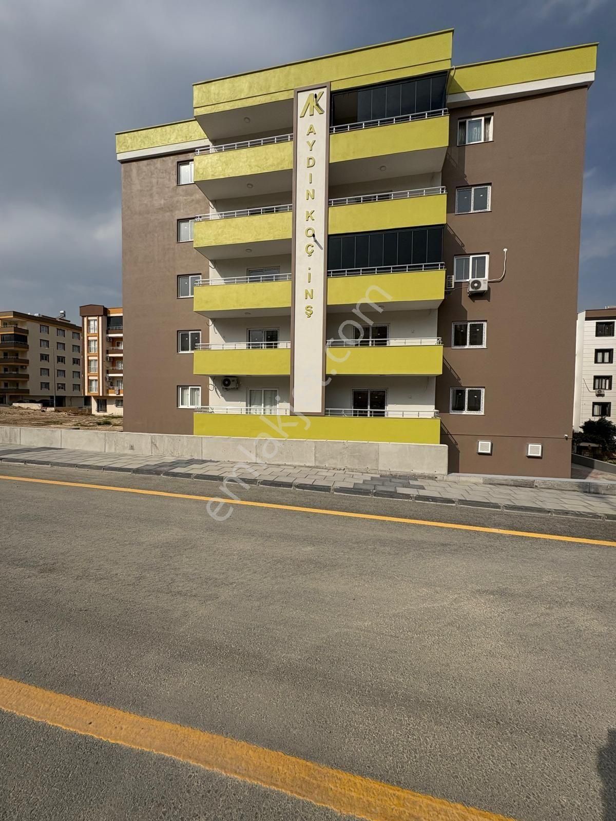 Thor'dan Tarsus Atatürk Mahallesinde Doğalgazlı 3+1kiralık Daire