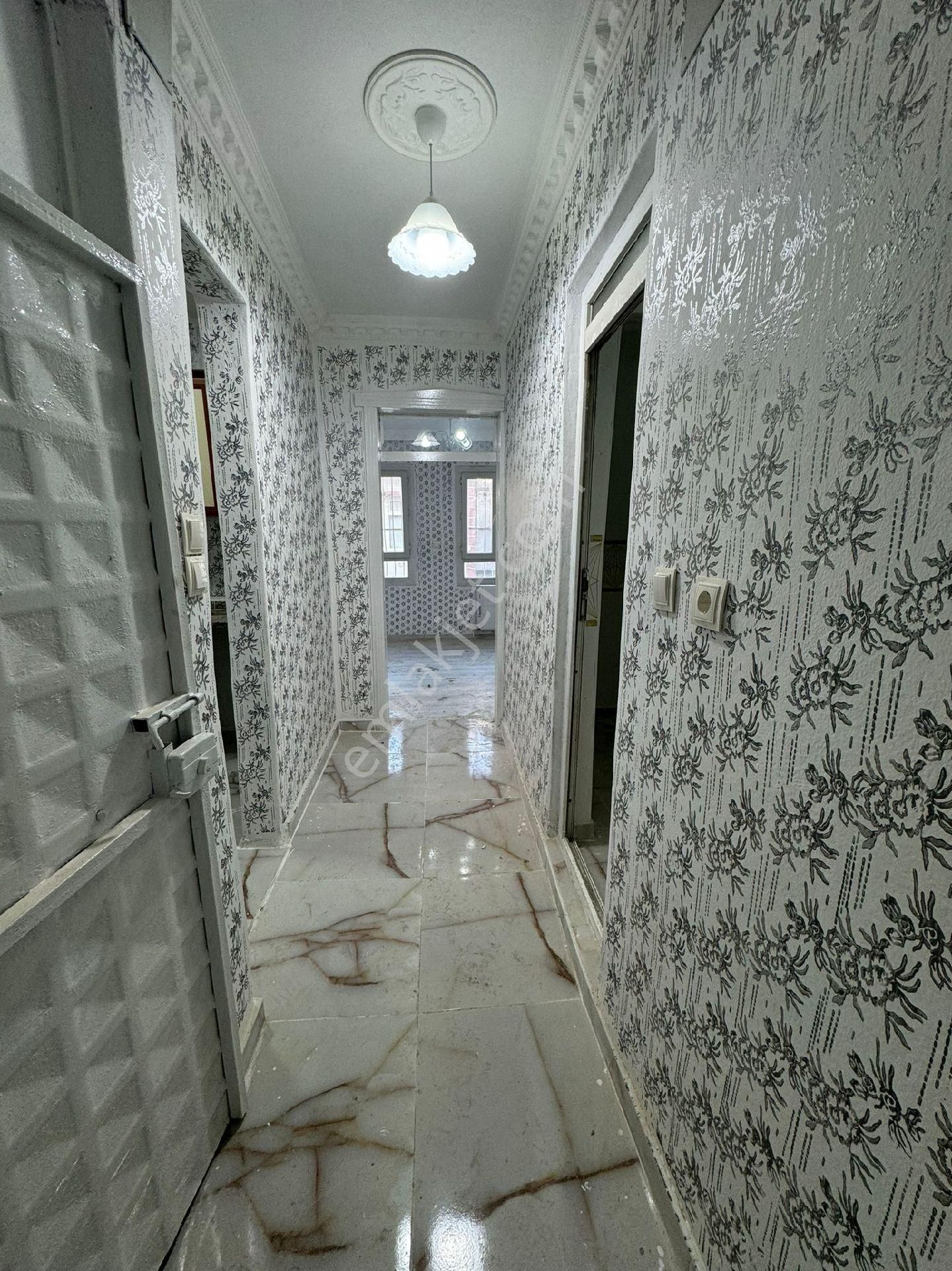 Bilge Emlaktan Güneşde Satlık 2+0 Daire - Görsel 6