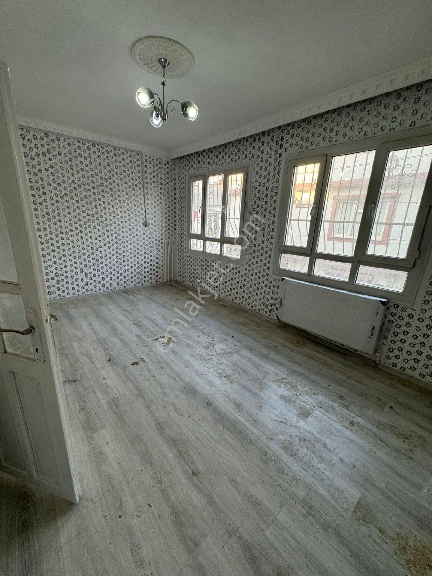 Bilge Emlaktan Güneşde Satlık 2+0 Daire - Görsel 2