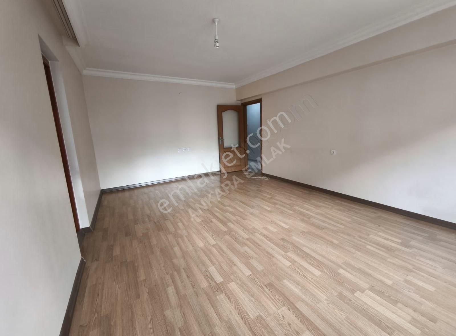 Ankara Emlaktan Kiralık Ara Kat 3+1 Bağımsız Salon - Görsel 11