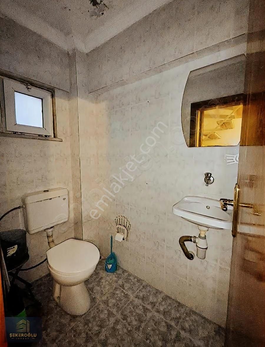 Şekeroğlu Emlak'tan Yakacık Hürriyet'te Eşyalı Kiralık Daire