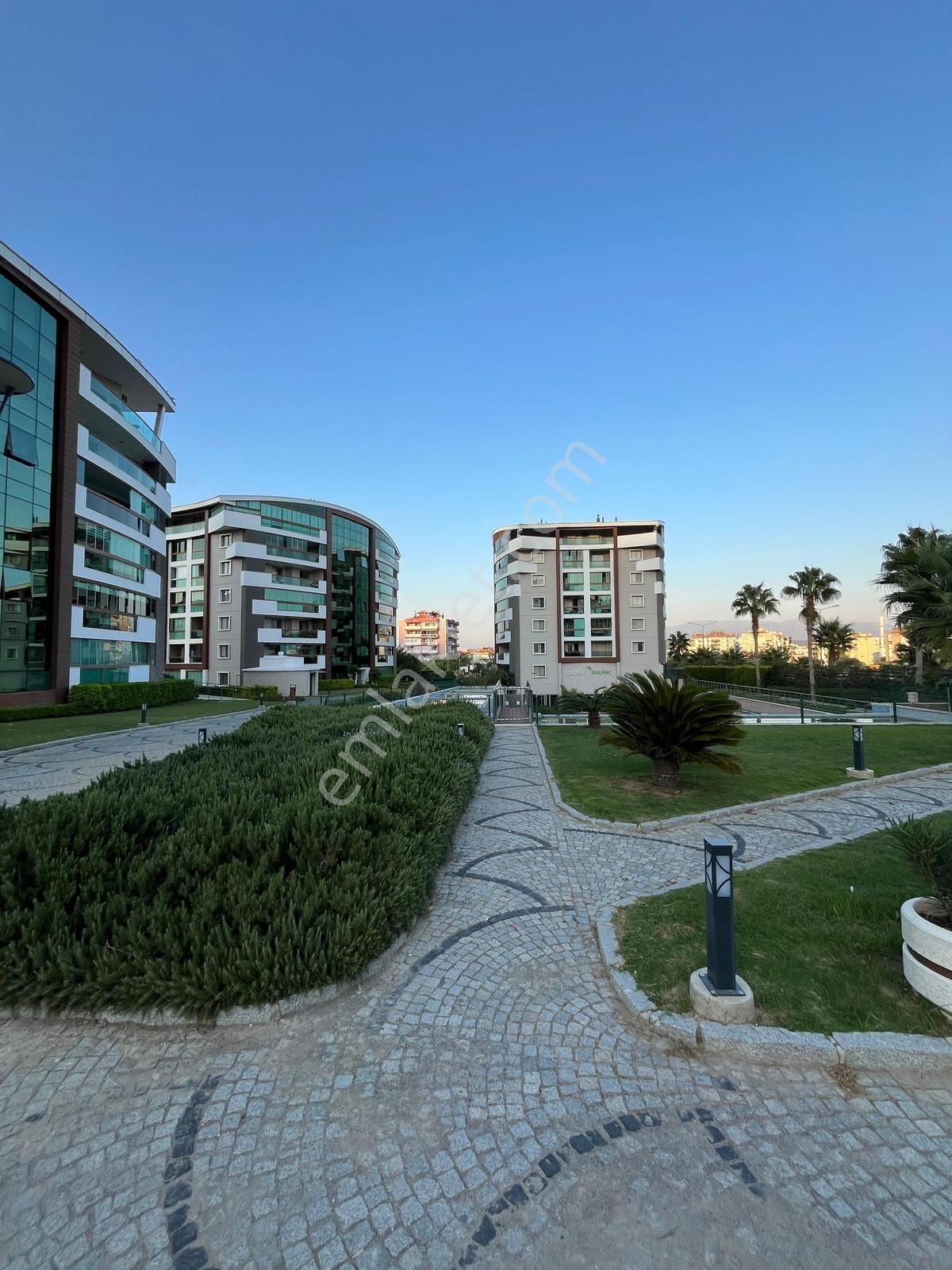 Çiçekpark Sitesi'ndeotoparklı,havuzlu,7/24 Güvenlikli Lüks Daire - Görsel 21