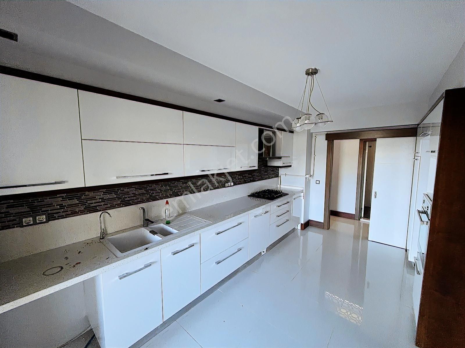 Çiçekpark Sitesi'ndeotoparklı,havuzlu,7/24 Güvenlikli Lüks Daire - Görsel 11