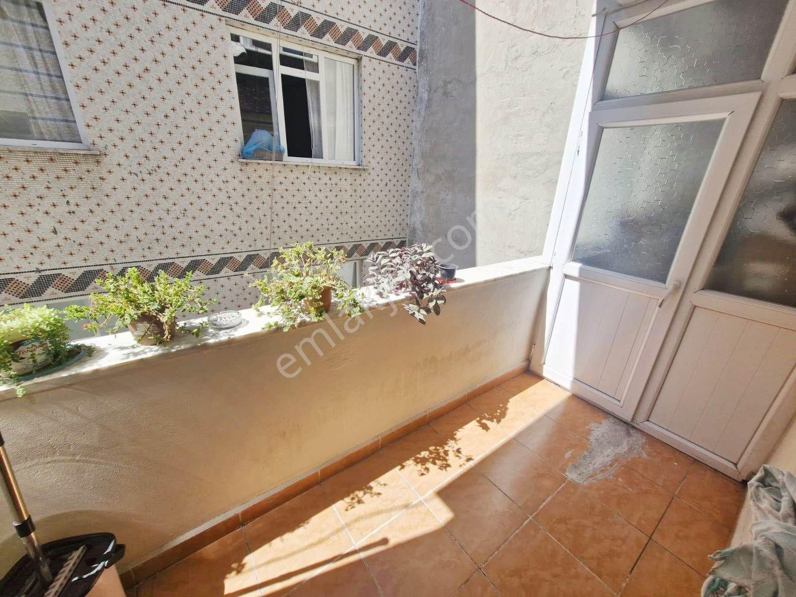 Yenibosna 2+1 3.kat Amerikan Mutfak Daire - Görsel 13