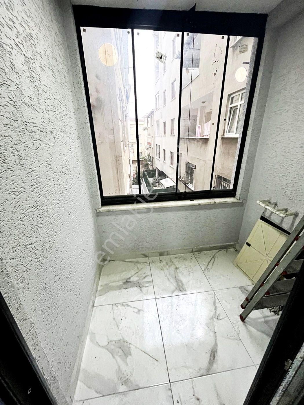 Alban'dan Metrobüse 6dk Balkonlu Yeni Binada 100m²2+1 Daire - Görsel 13