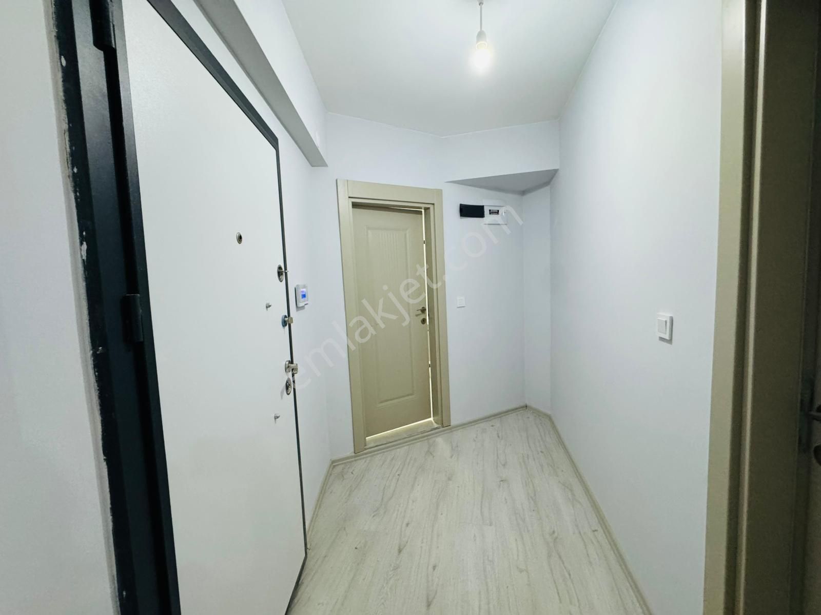 İster Yatırım İster Oturum__ Merkezi Konum'da_iskanlı__sıfır 1+1 - Görsel 13