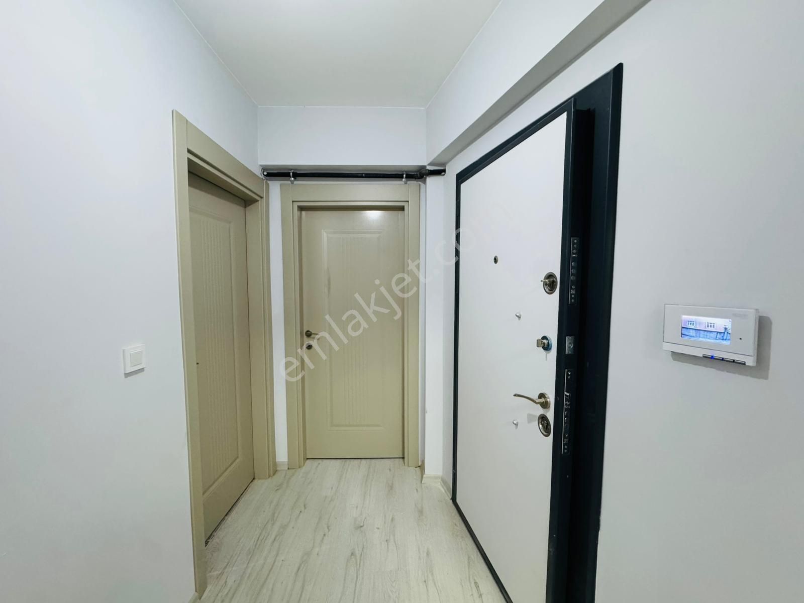 İster Yatırım İster Oturum__ Merkezi Konum'da_iskanlı__sıfır 1+1 - Görsel 16