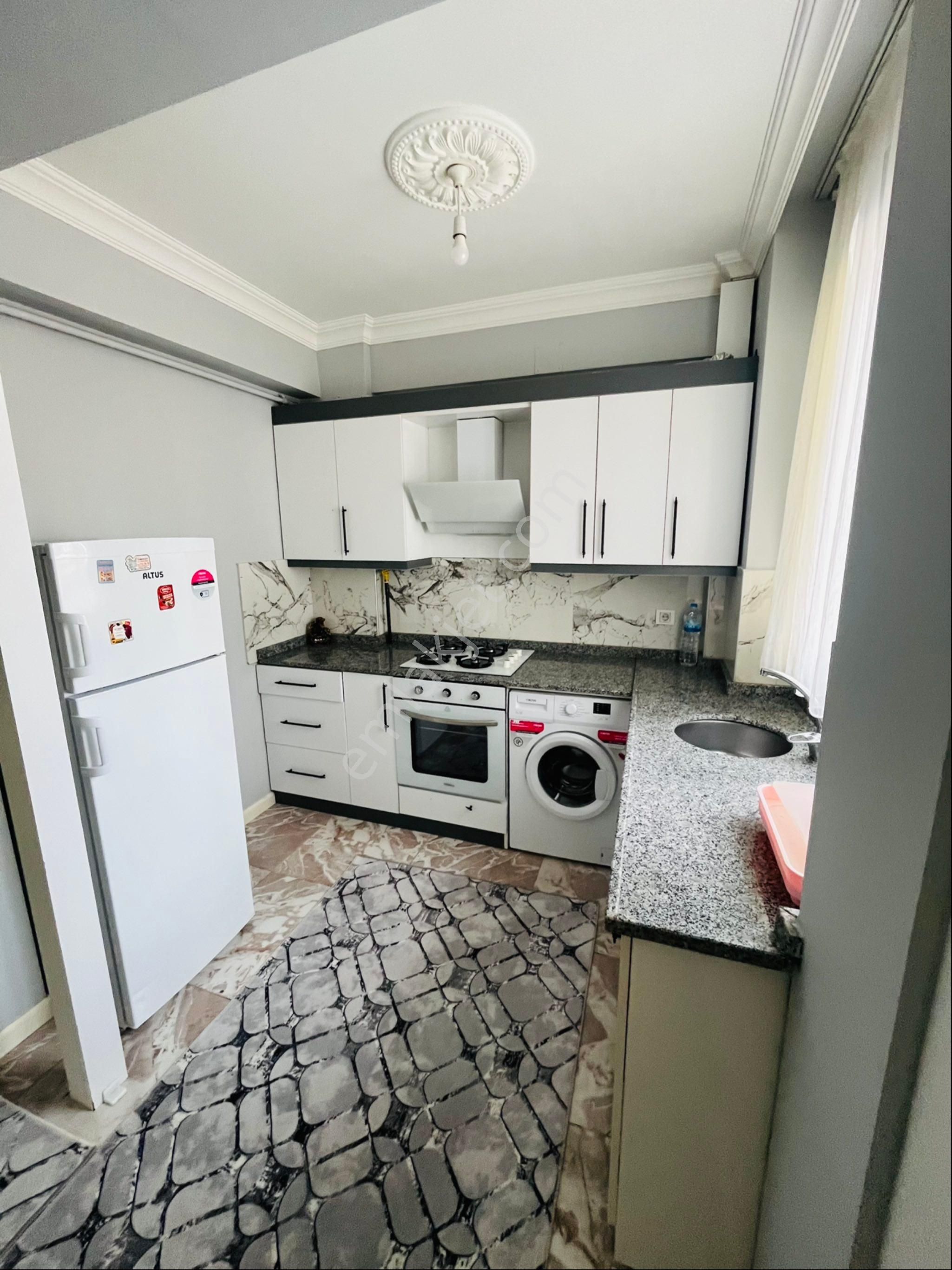 Temiz Eşyalı 1+1 Daire - Görsel 3