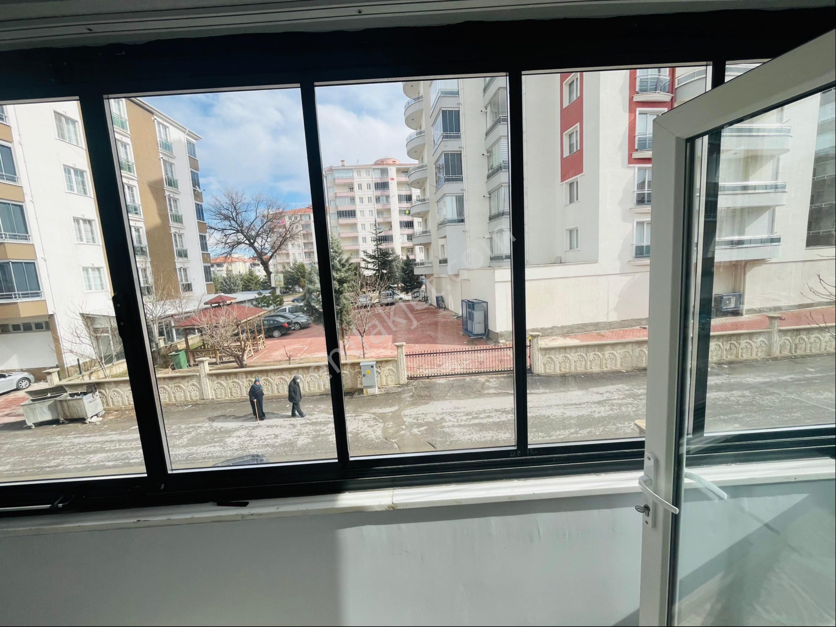 Temiz Eşyalı 1+1 Daire - Görsel 10